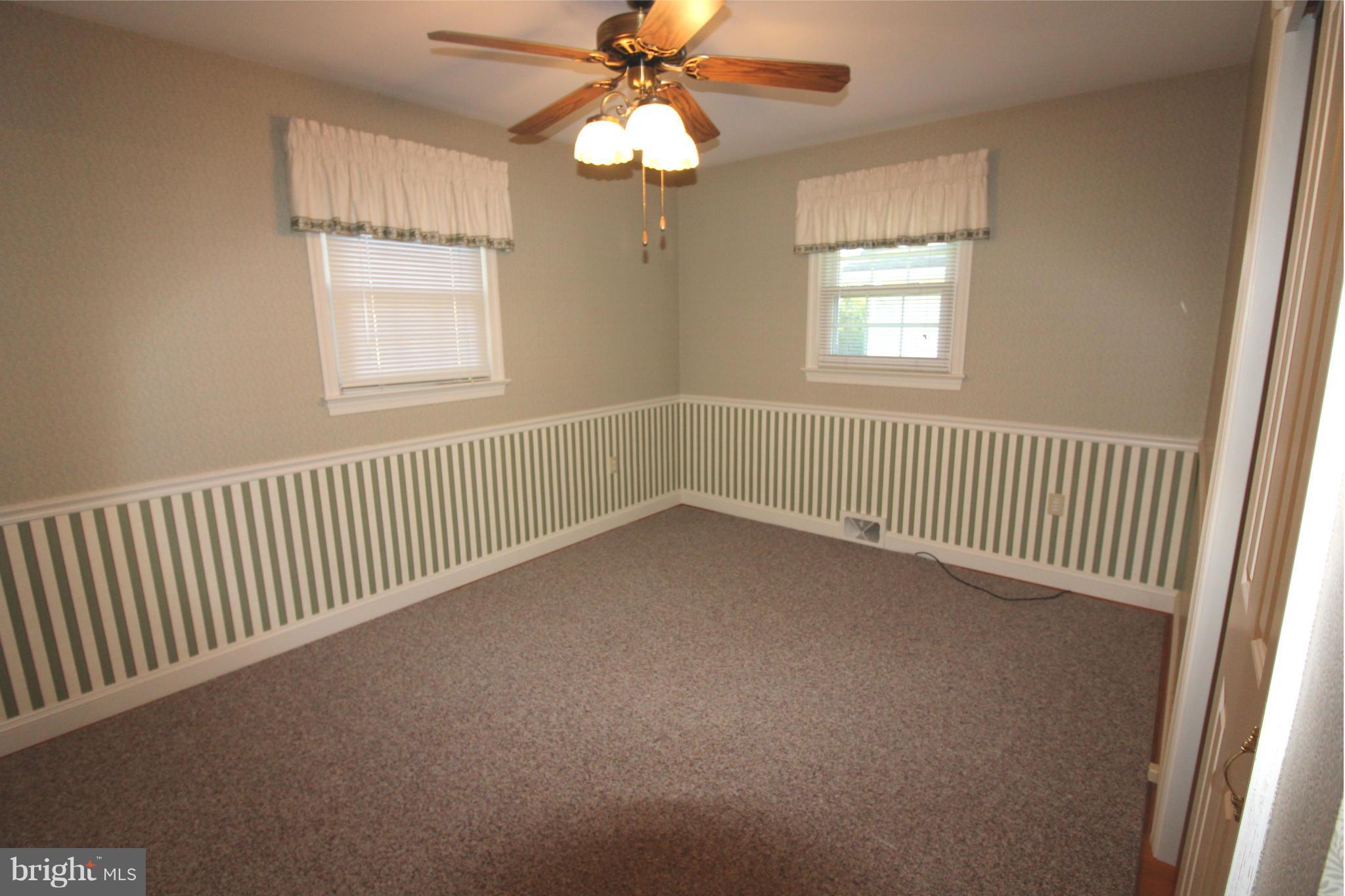 VALLEY VIEW - Residential Lease