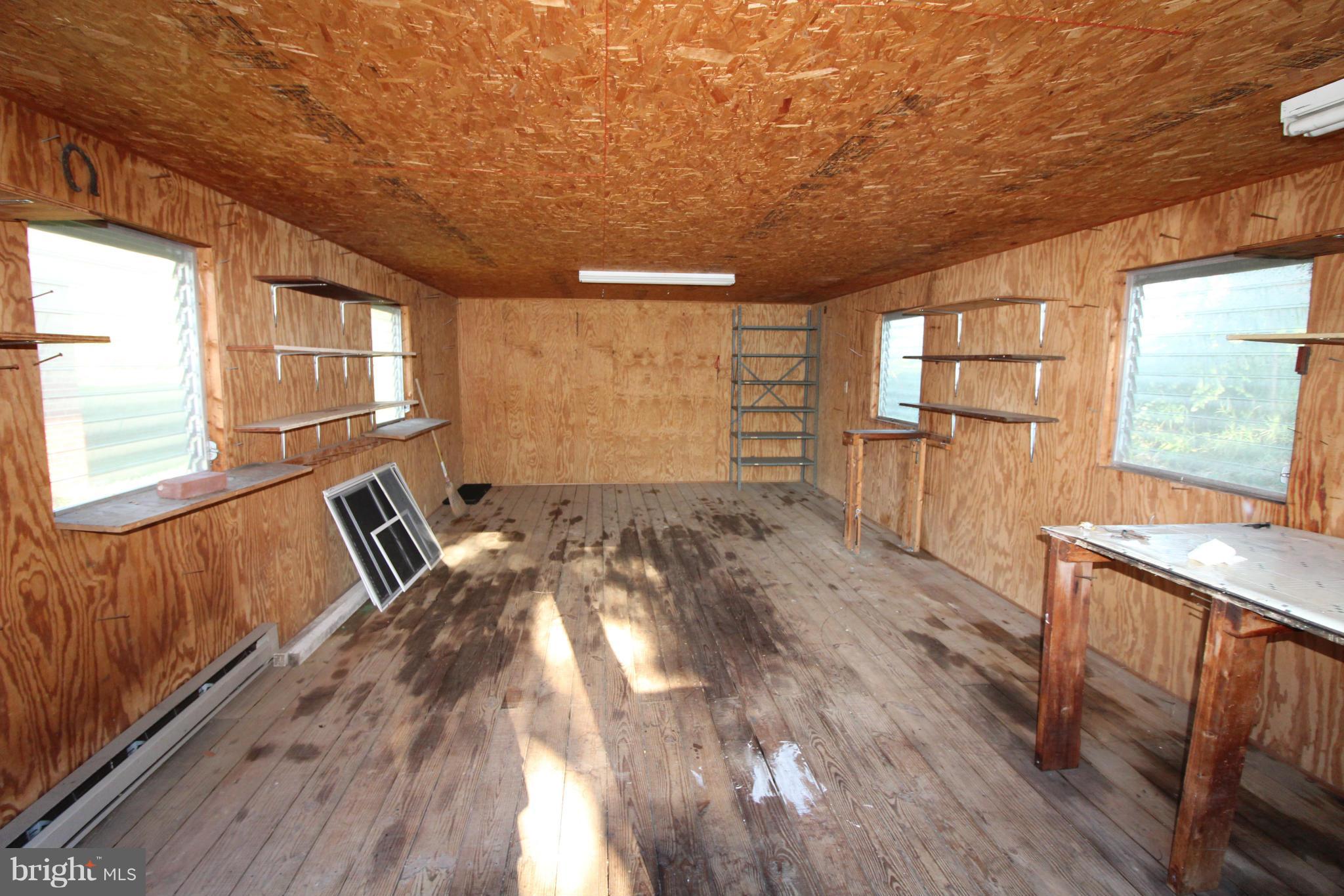 VALLEY VIEW - Residential Lease