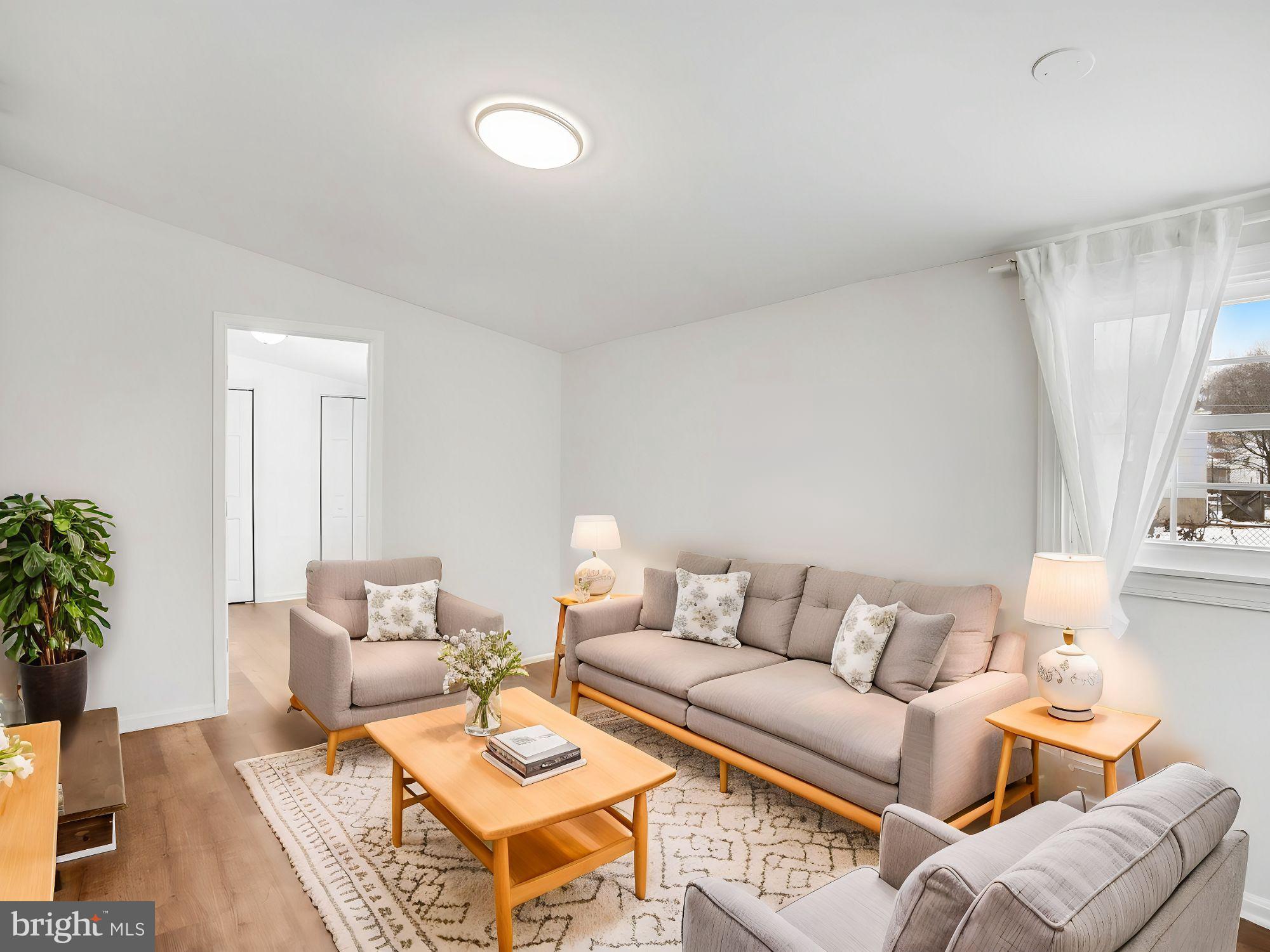 HOLLYWOOD - Residential