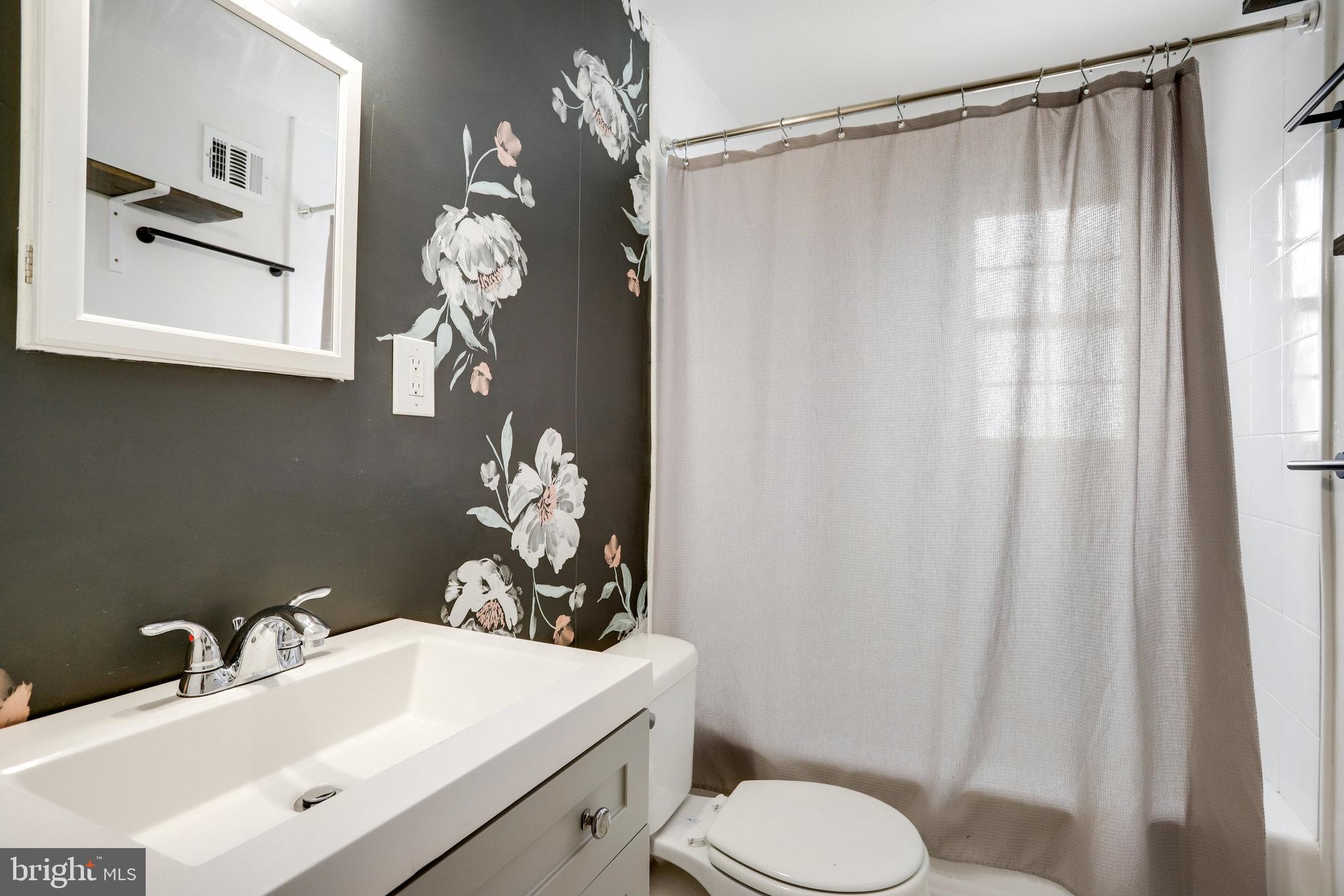 HOLLYWOOD - Residential