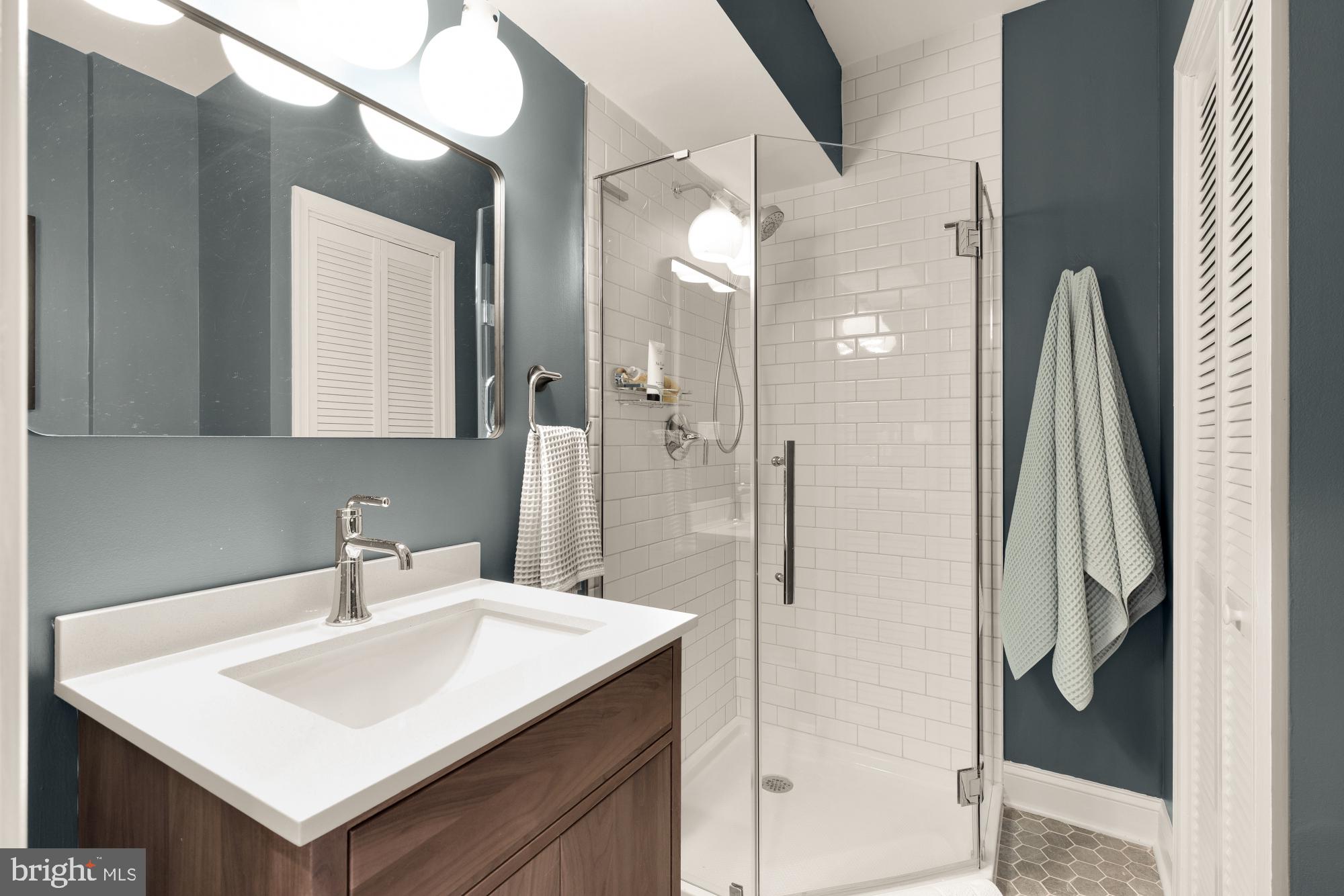 CAPITOL HILL - Residential