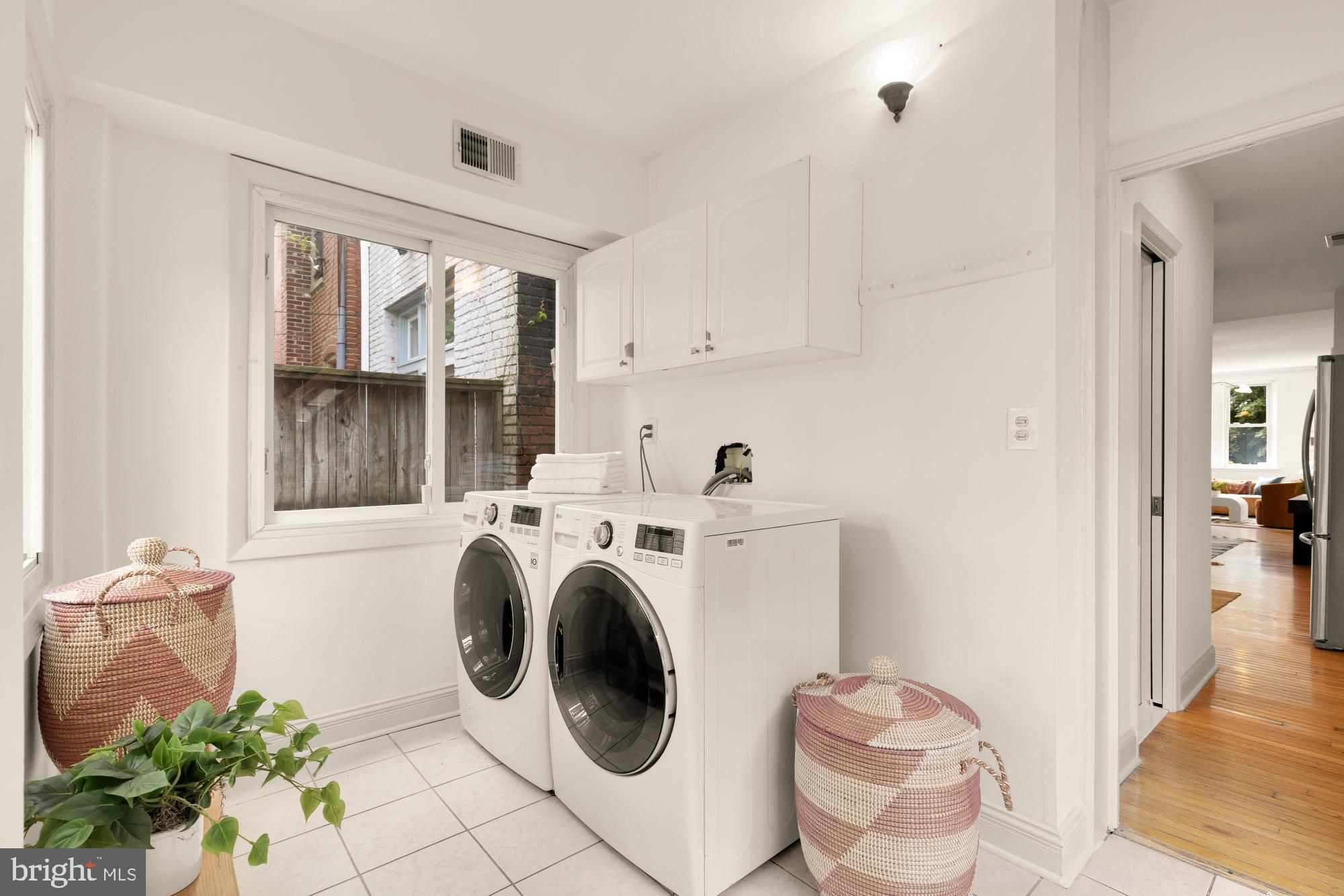 CAPITOL HILL - Residential