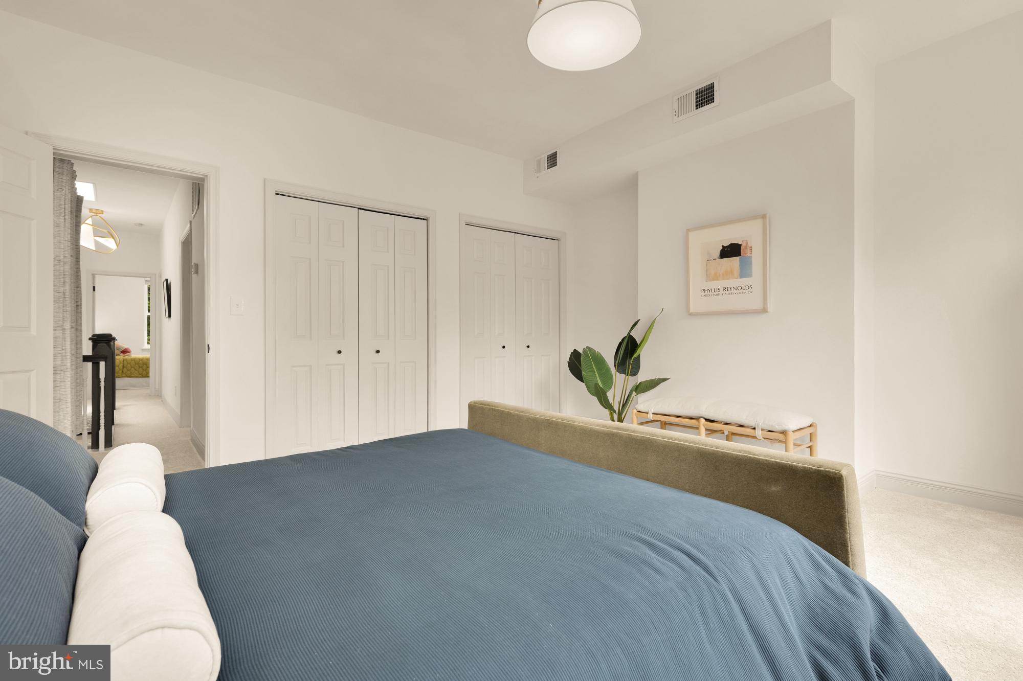 CAPITOL HILL - Residential
