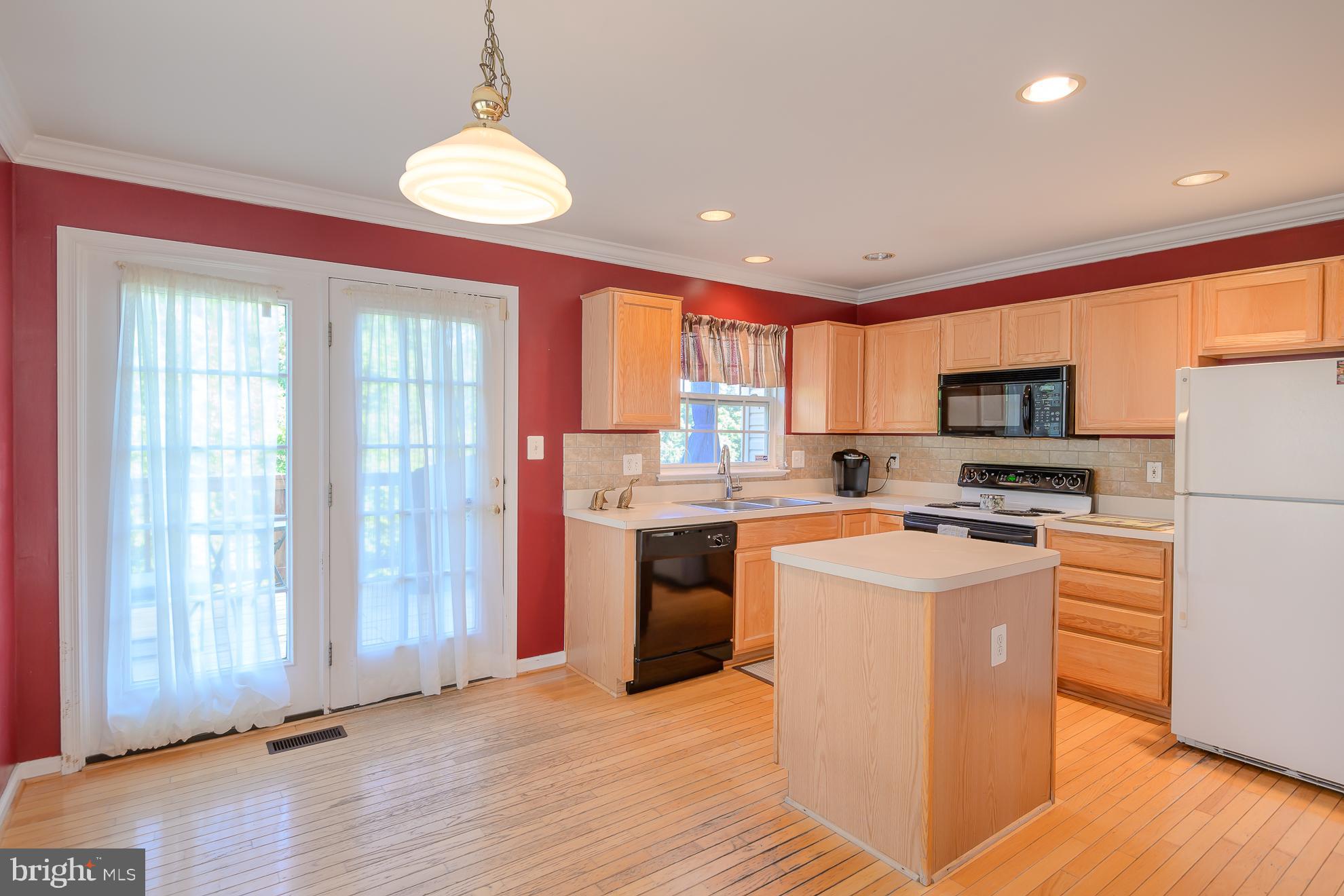 COMPTON VILLAGE - Residential