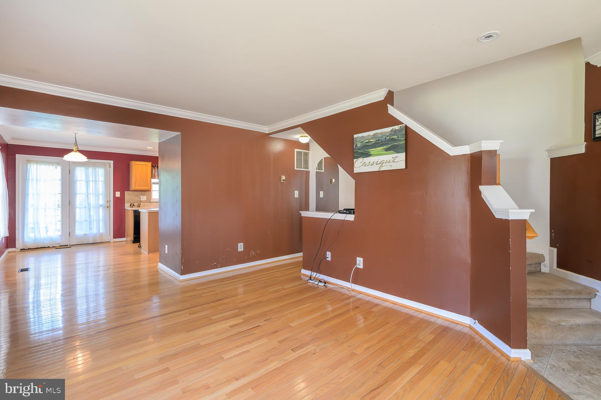 COMPTON VILLAGE - Residential