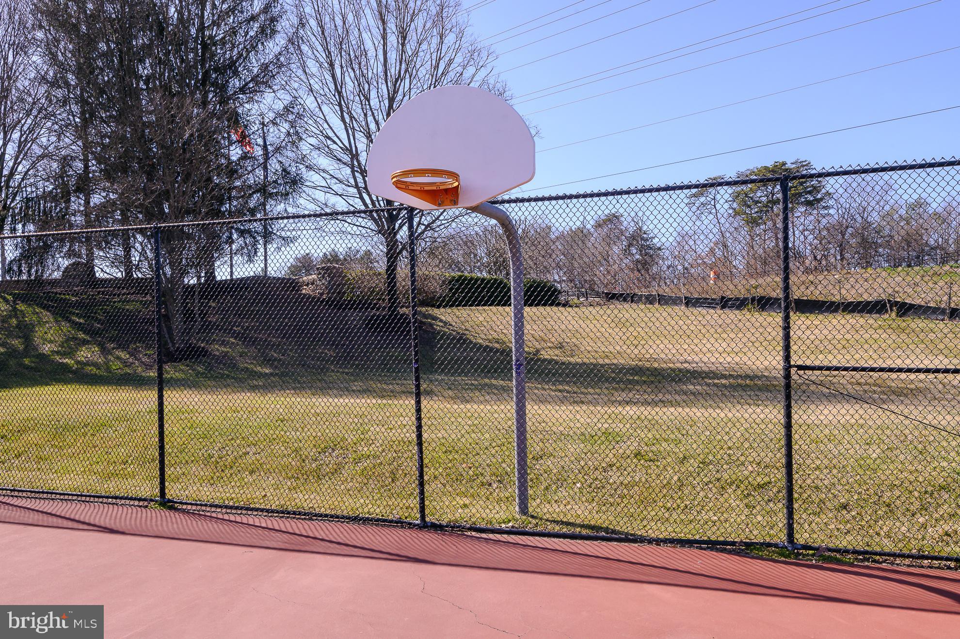 COMPTON VILLAGE - Residential