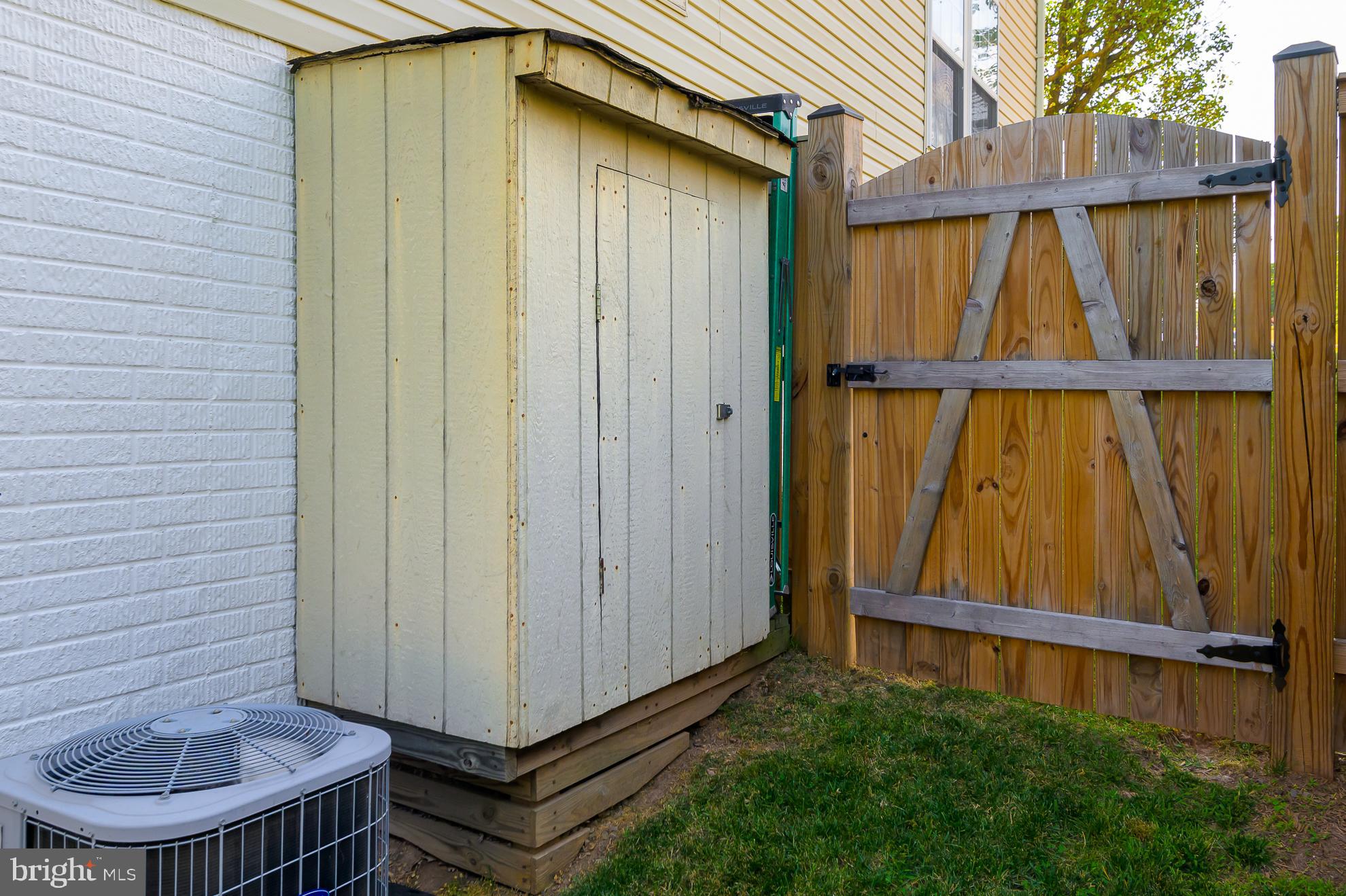 COMPTON VILLAGE - Residential