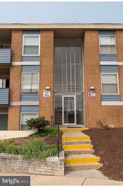 Beautifully Renovated 2-Bed, 1-Bath Condo in Suitland, MD.
Step into this stunning, fully renovated condo featuring 2 spacious bedrooms and 1 modern bathroom. The open-concept layout is perfect for both relaxing and entertaining. The upgraded kitchen boasts granite countertops, brand-new stainless steel appliances, and stylish finishes throughout.
Enjoy the luxury of a fully remodeled bathroom with high-end features and elegant design. Luxury vinyl flooring runs throughout the home, complemented by an abundance of natural light.
This charming condo also offers your own private outdoor space and access to community amenities, including a pool. Ideally located just minutes from National Harbor, the SE Waterfront, I-495, I-95, I-295, and Suitland Parkway — perfect for commuters and city explorers alike.
RENT INCLUDES WATER AND GAS.
