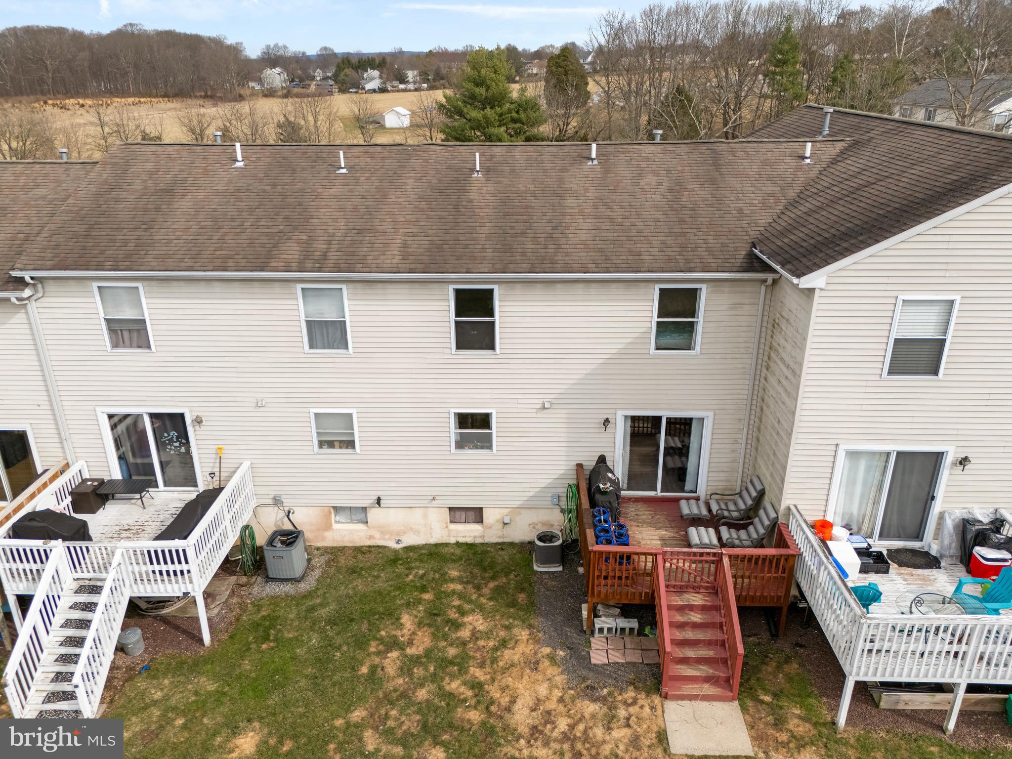 EMERALD HOLLOW ESTS - Residential