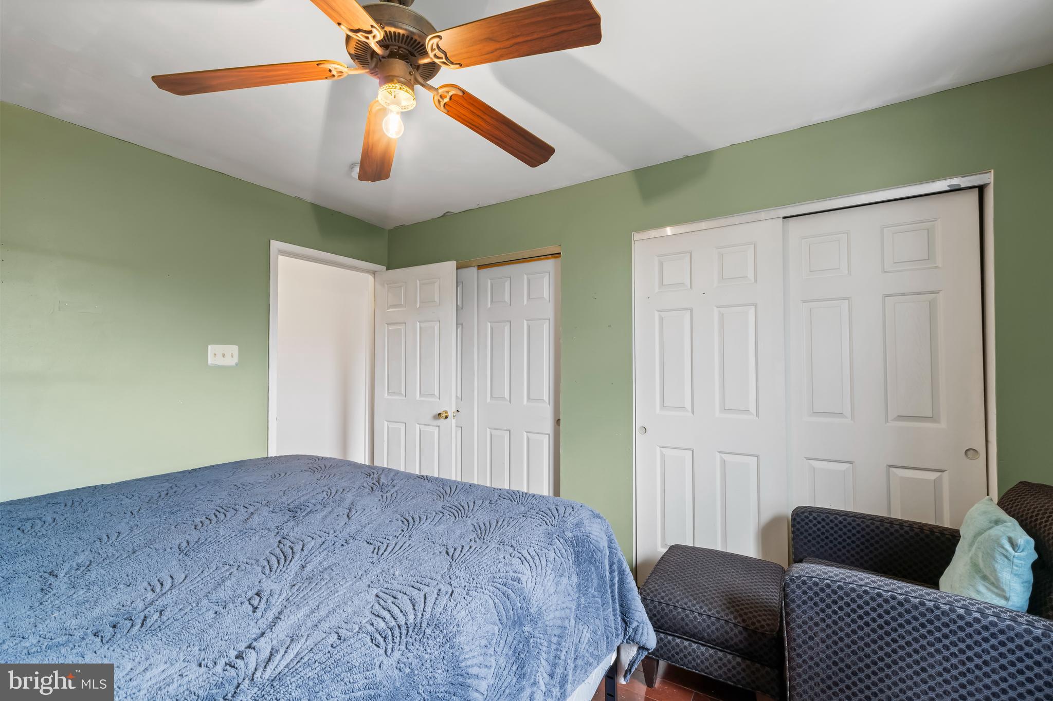 EMERALD HOLLOW ESTS - Residential