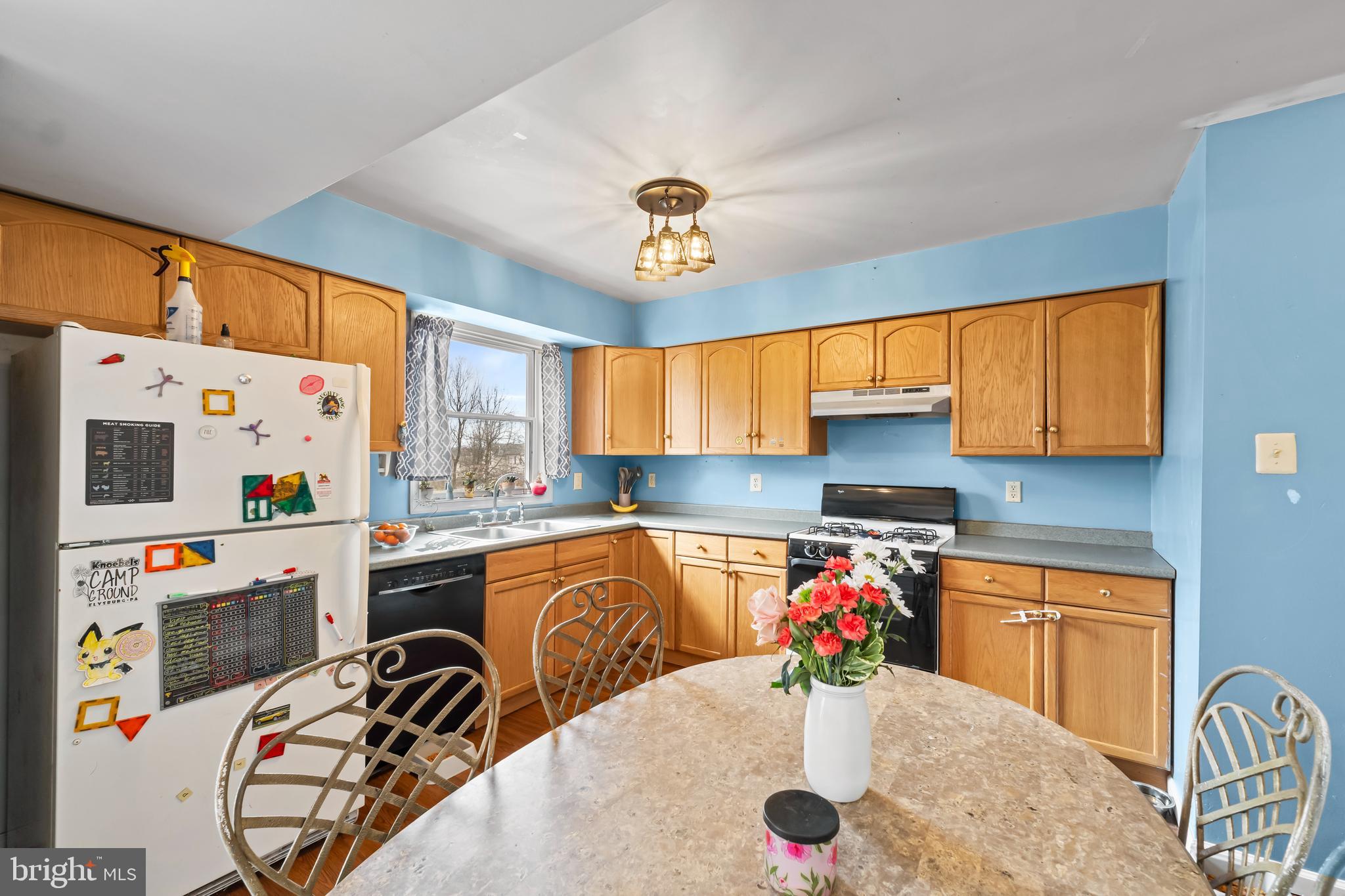 EMERALD HOLLOW ESTS - Residential