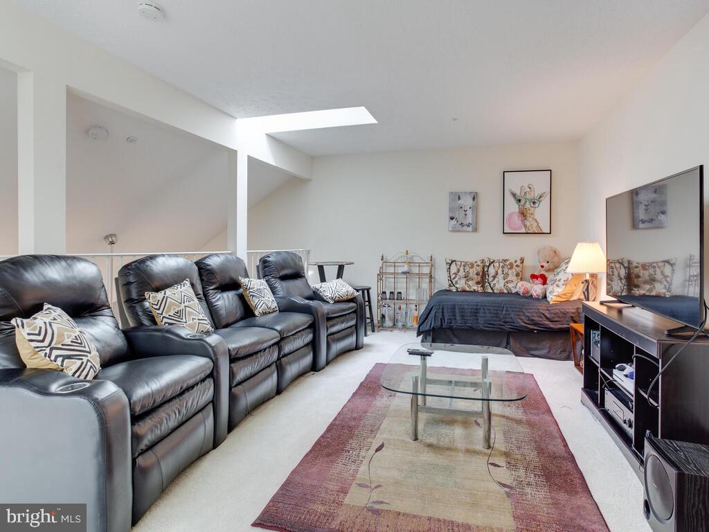 WINDGATE CONDO - Residential