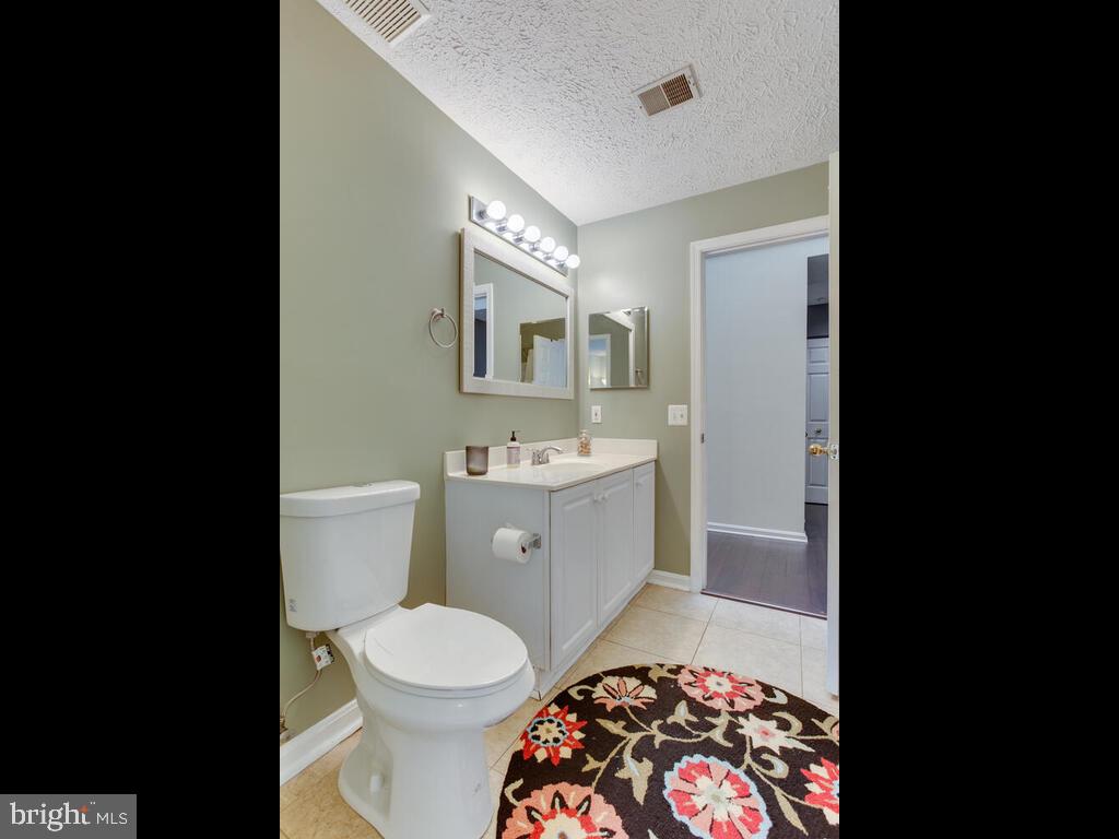 WINDGATE CONDO - Residential