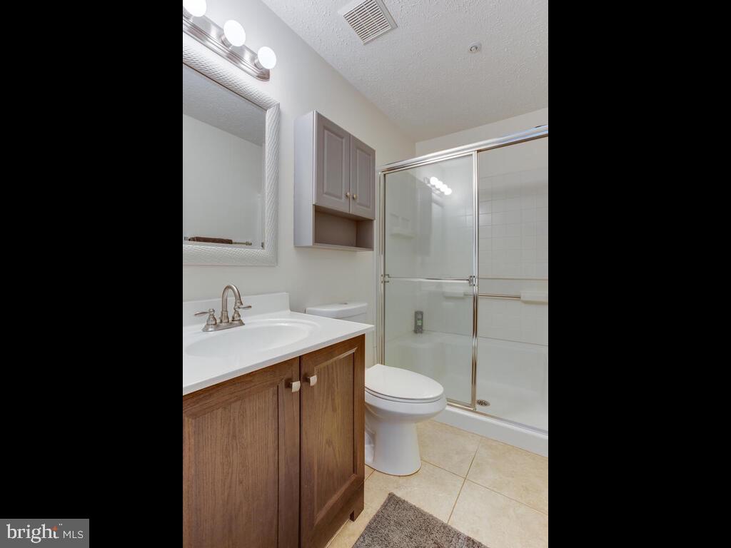 WINDGATE CONDO - Residential