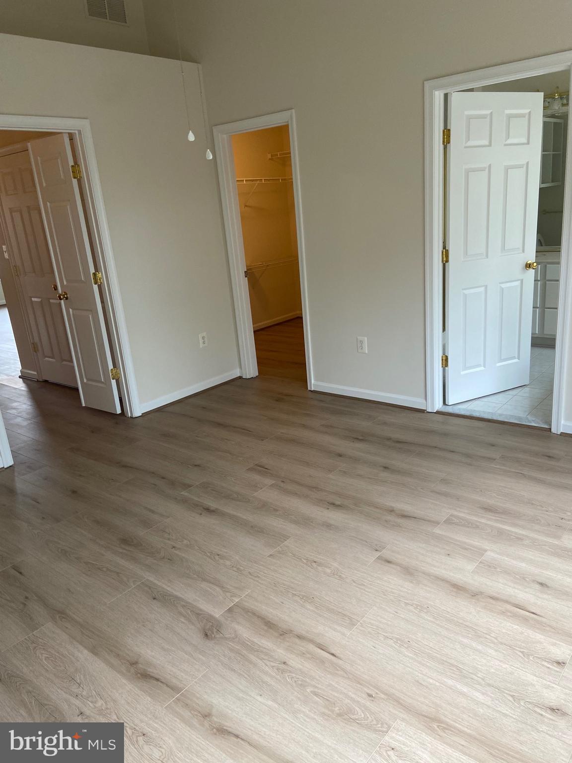 POTTERS GLEN - Residential Lease