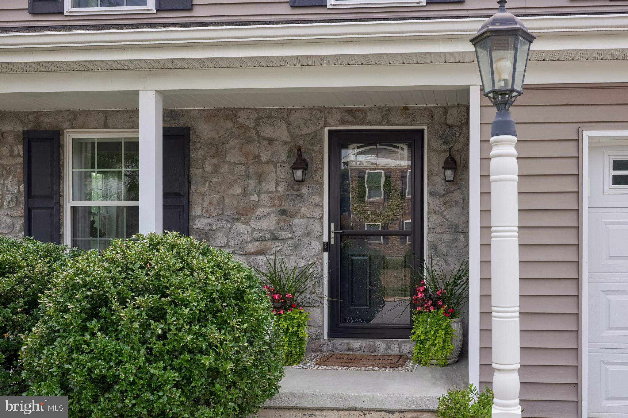 233 LOGHES DRIVE
