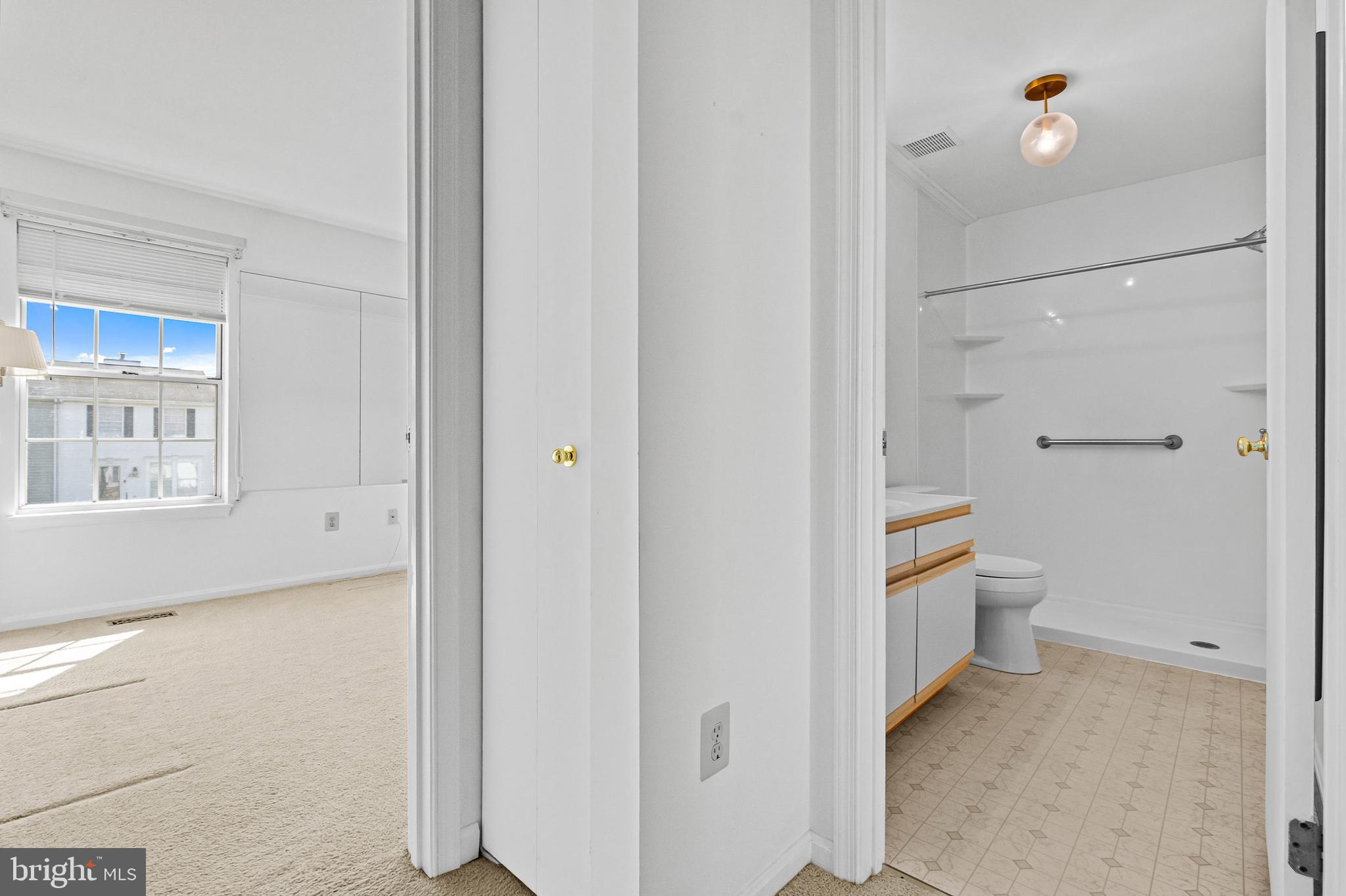 COURTLAND MANOR - Residential