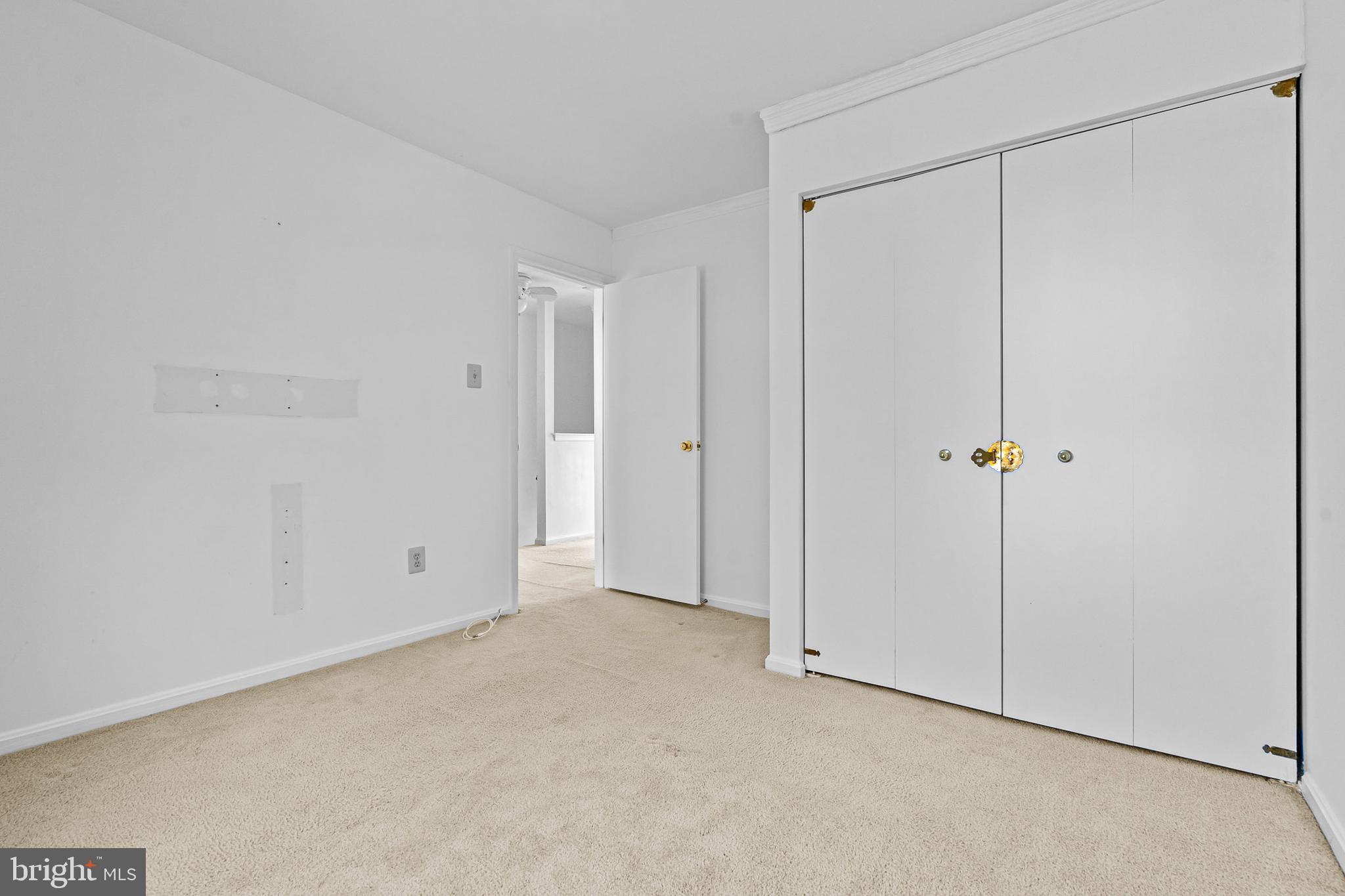 COURTLAND MANOR - Residential