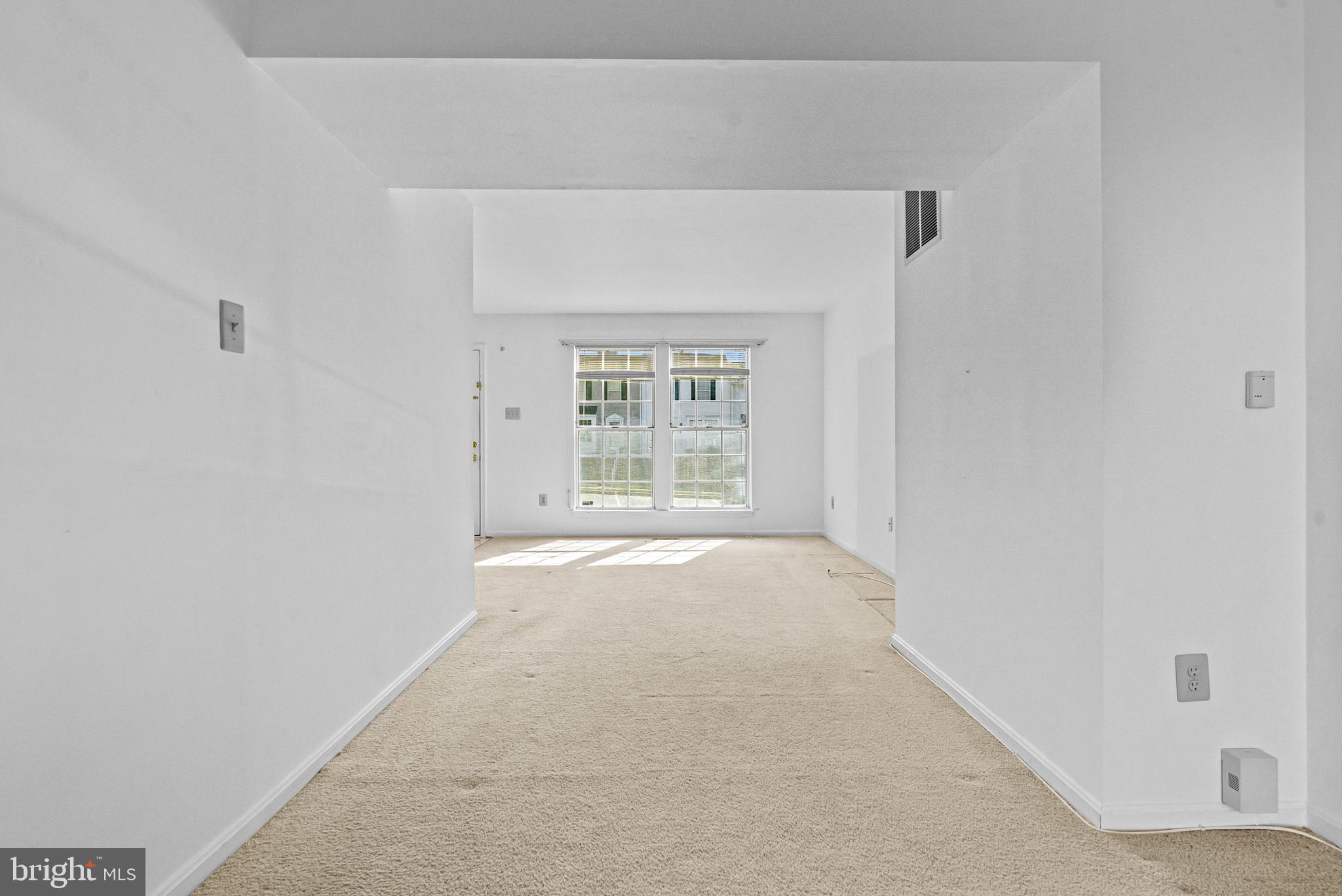 COURTLAND MANOR - Residential