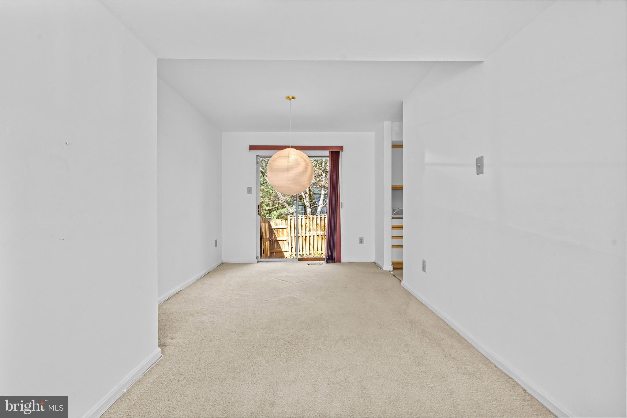 COURTLAND MANOR - Residential