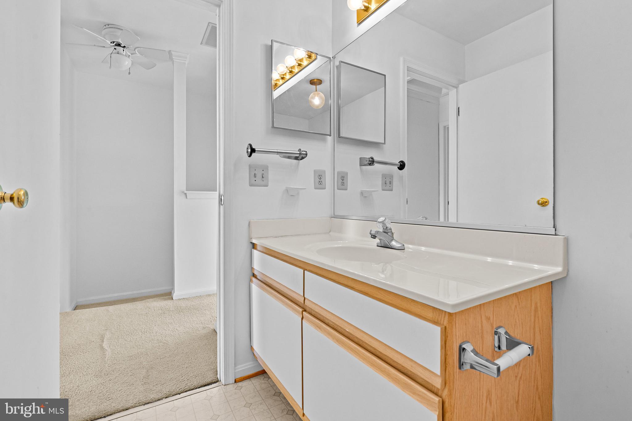 COURTLAND MANOR - Residential