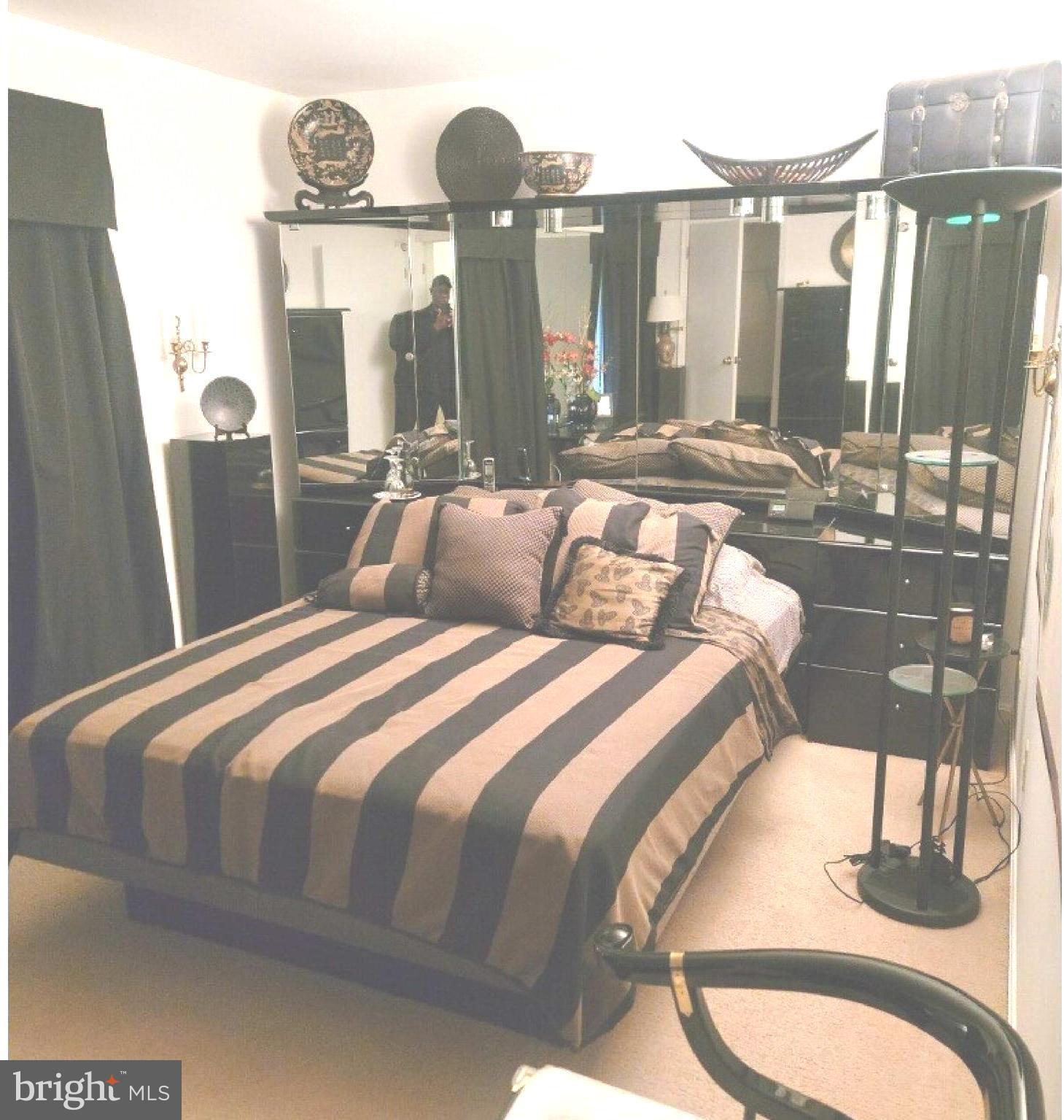 COURTLAND MANOR - Residential