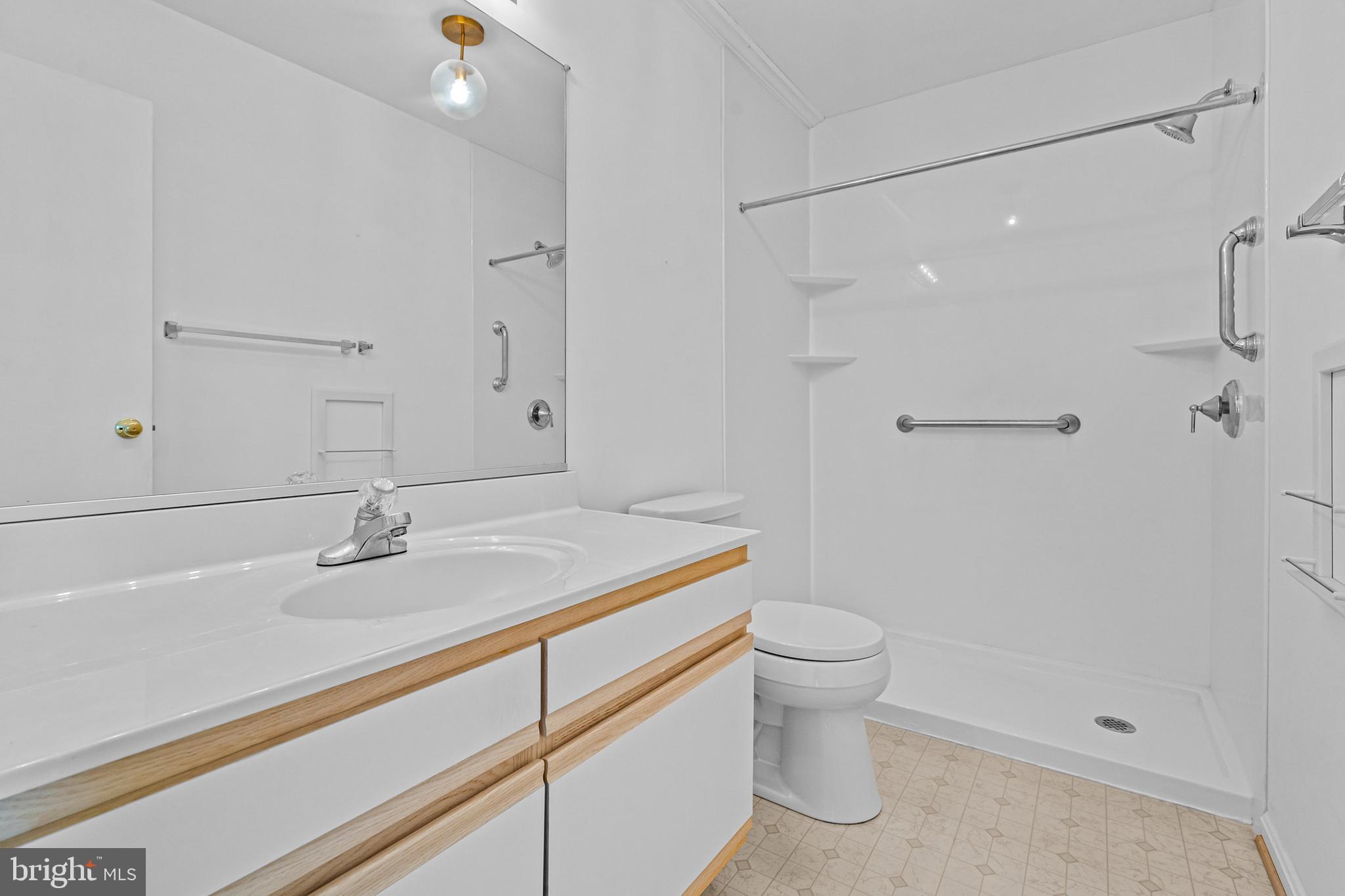 COURTLAND MANOR - Residential