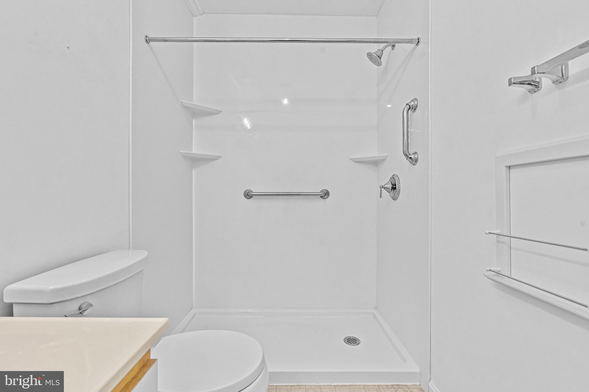 COURTLAND MANOR - Residential