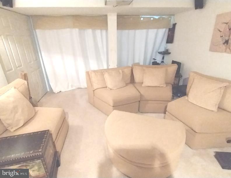 COURTLAND MANOR - Residential