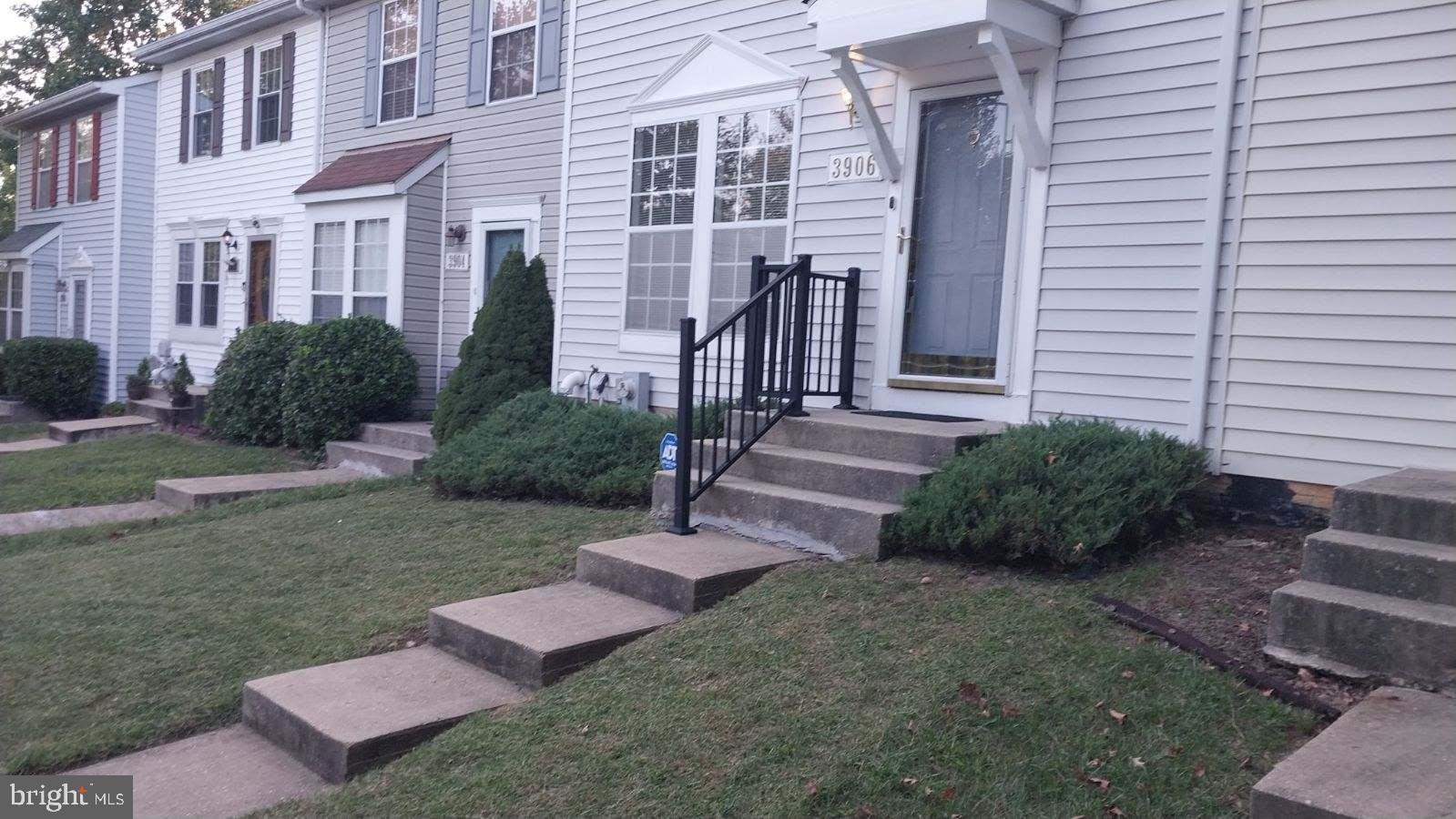 COURTLAND MANOR - Residential