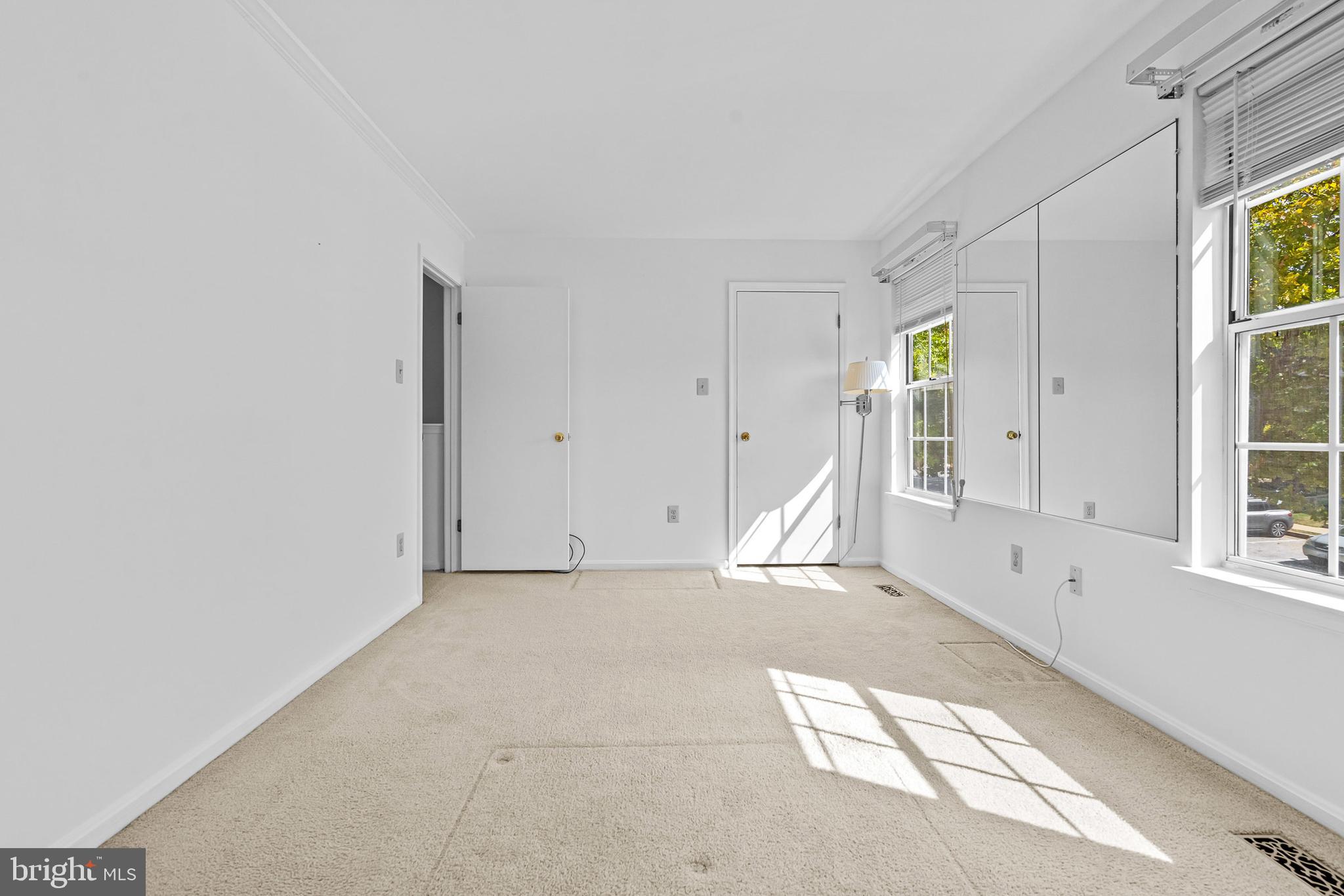 COURTLAND MANOR - Residential