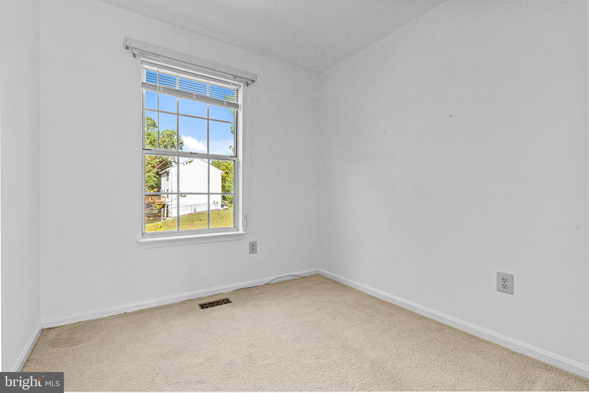 COURTLAND MANOR - Residential