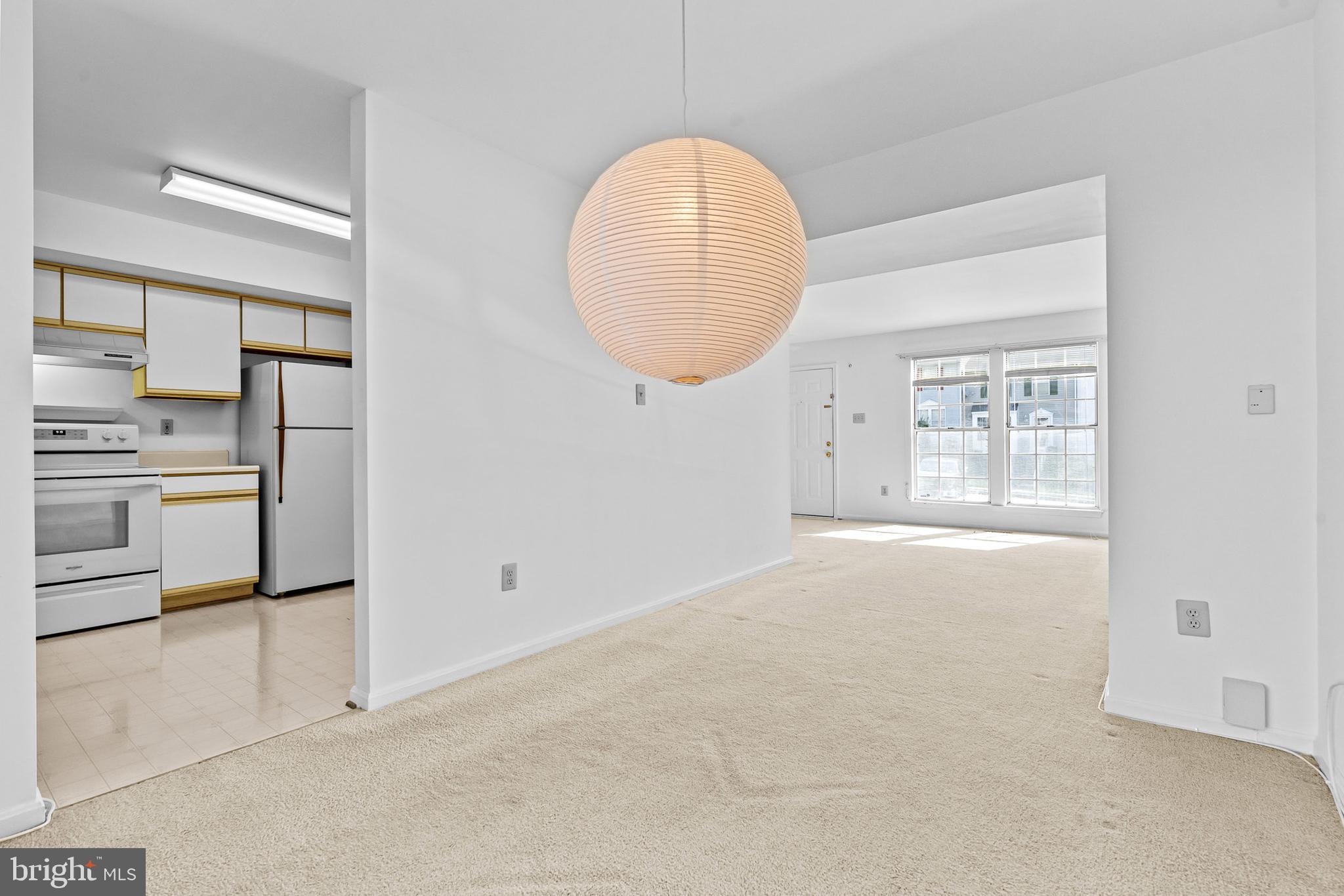 COURTLAND MANOR - Residential