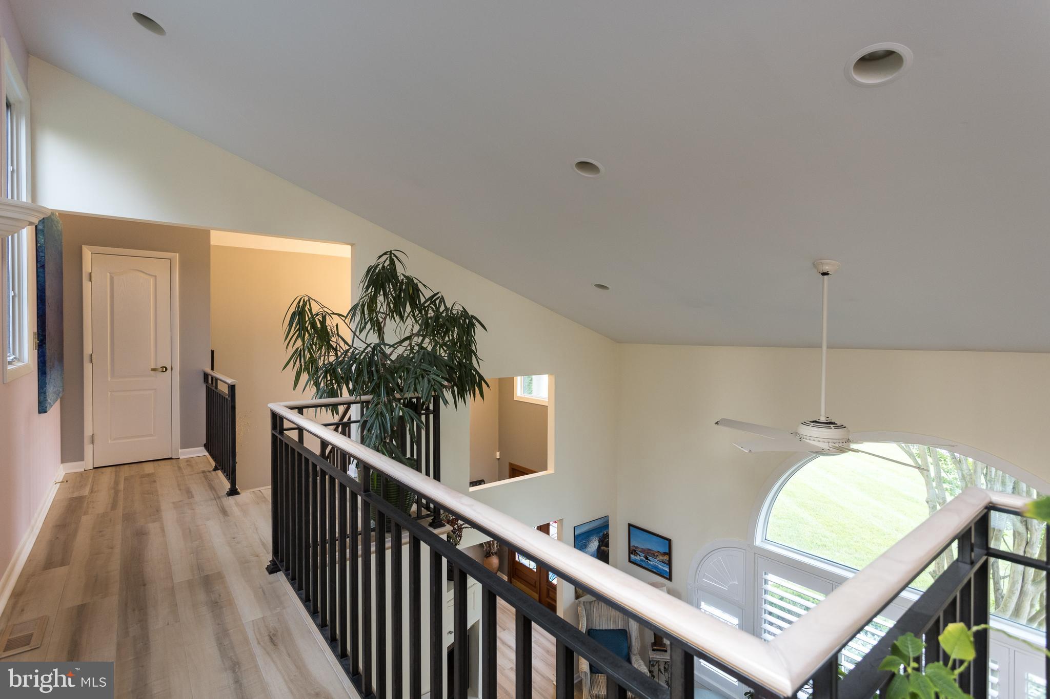 LOCKSLEY MANOR - Residential