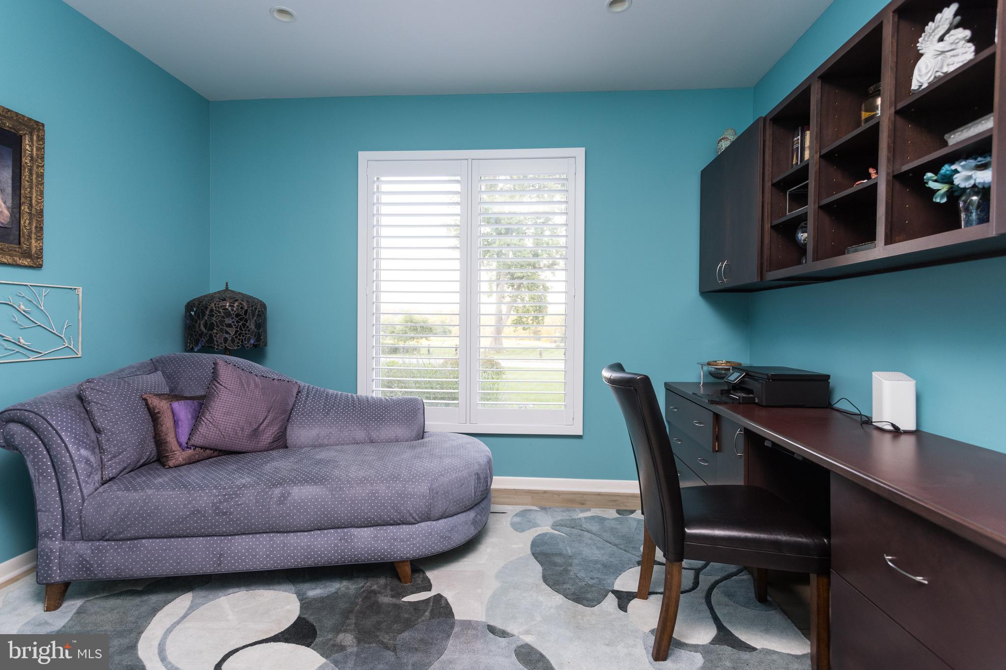 LOCKSLEY MANOR - Residential