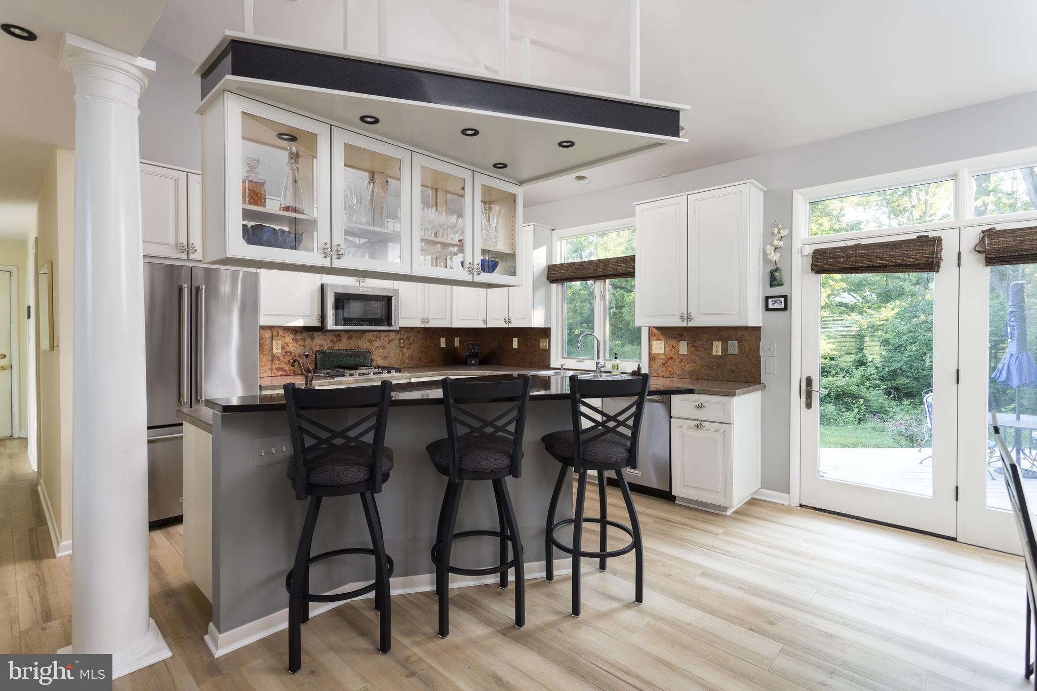 LOCKSLEY MANOR - Residential