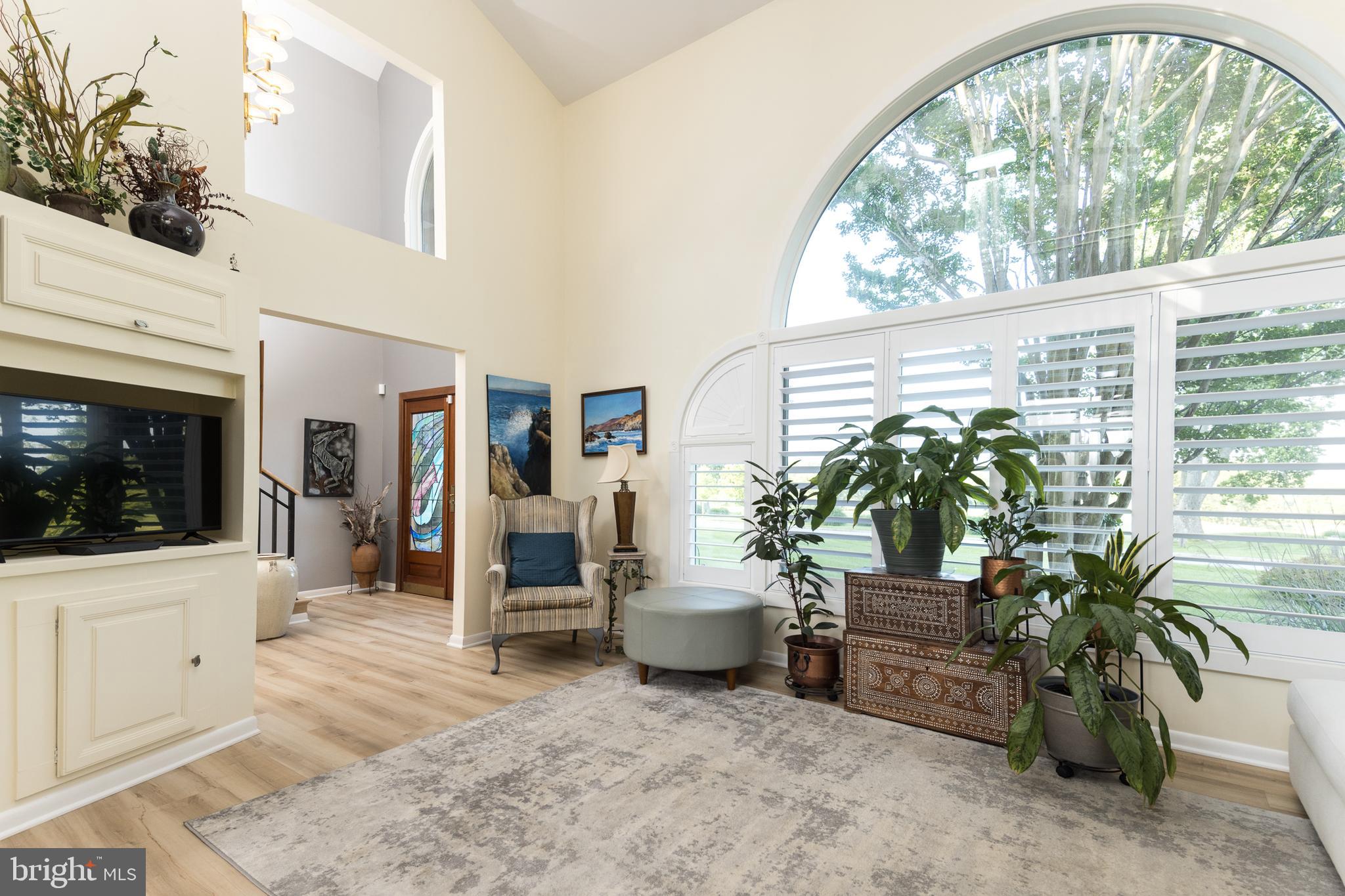 LOCKSLEY MANOR - Residential