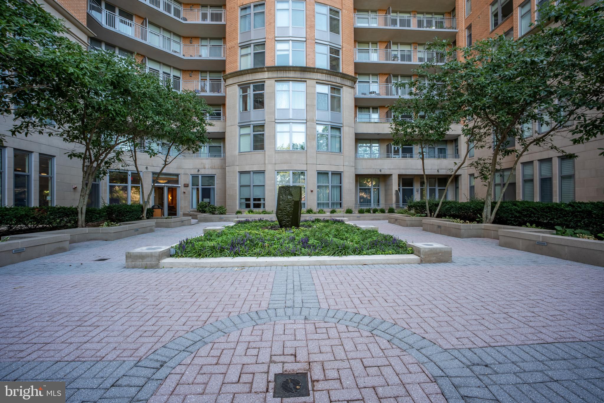 ONE PARK CREST - Residential