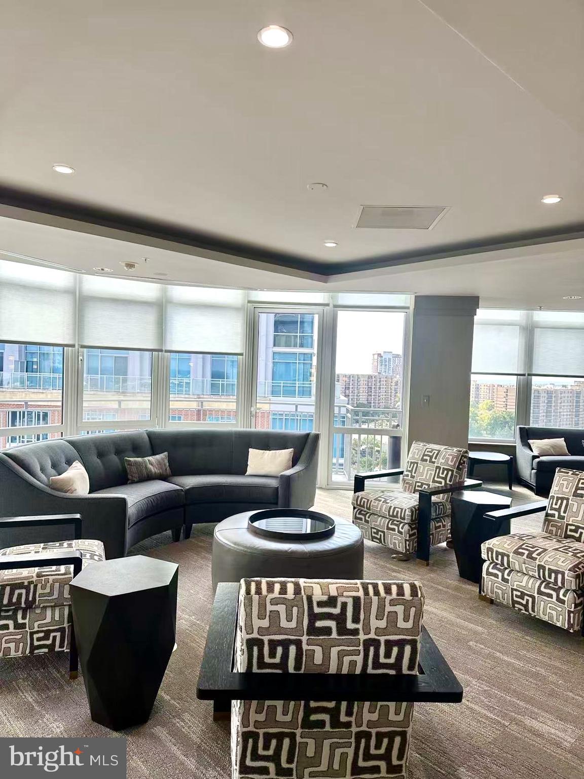 ONE PARK CREST - Residential