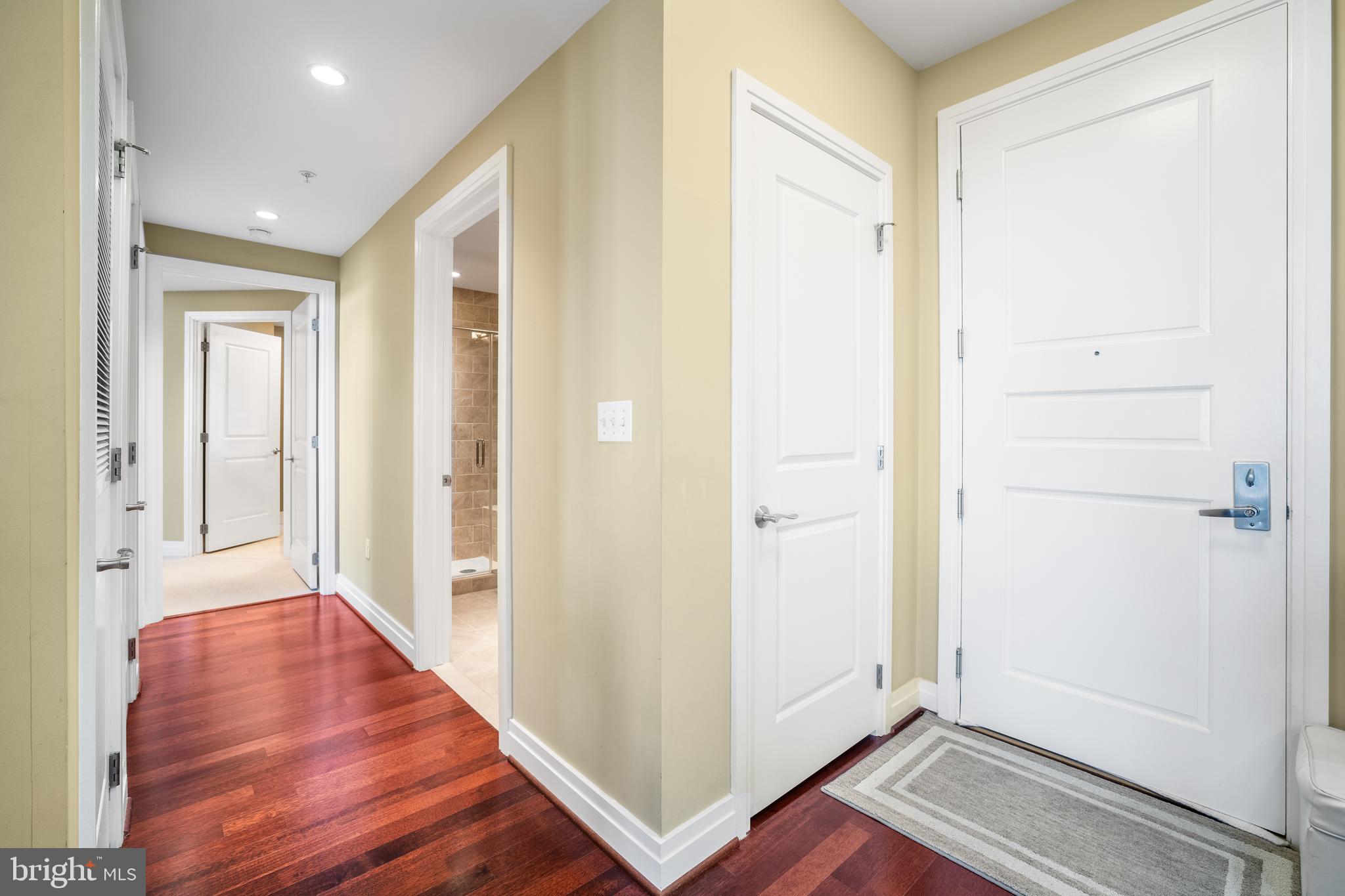 ONE PARK CREST - Residential