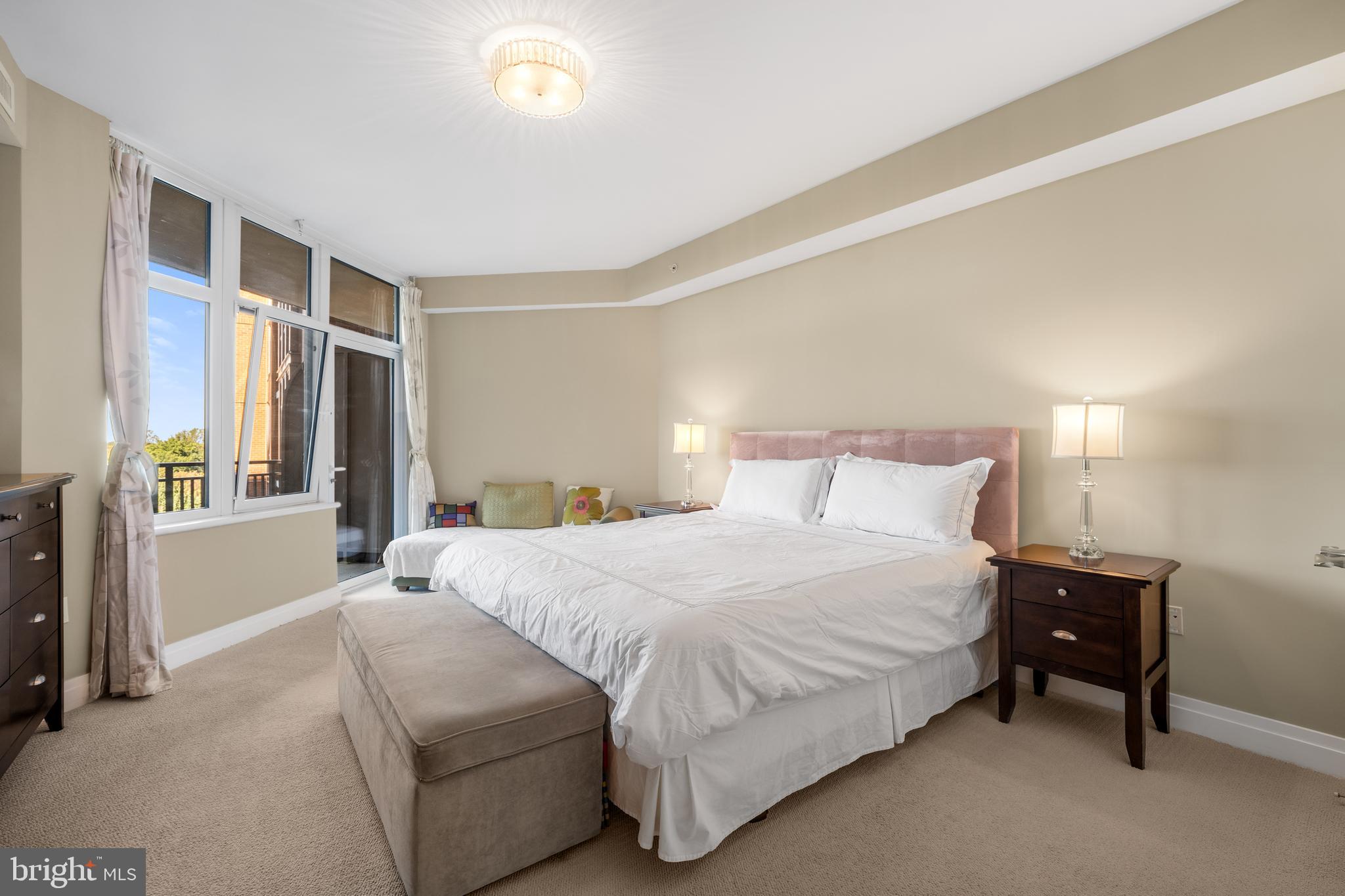 ONE PARK CREST - Residential