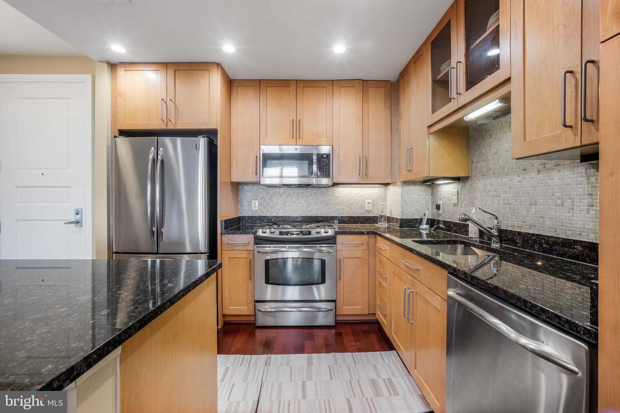 ONE PARK CREST - Residential