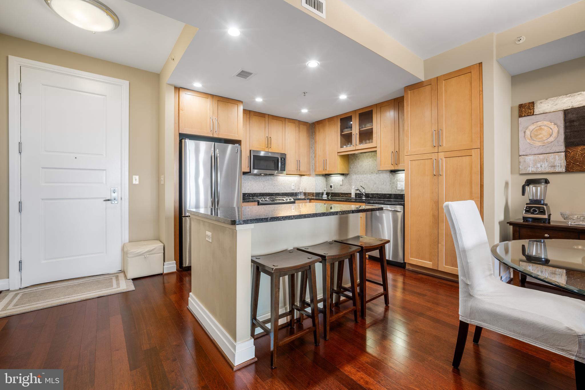 ONE PARK CREST - Residential