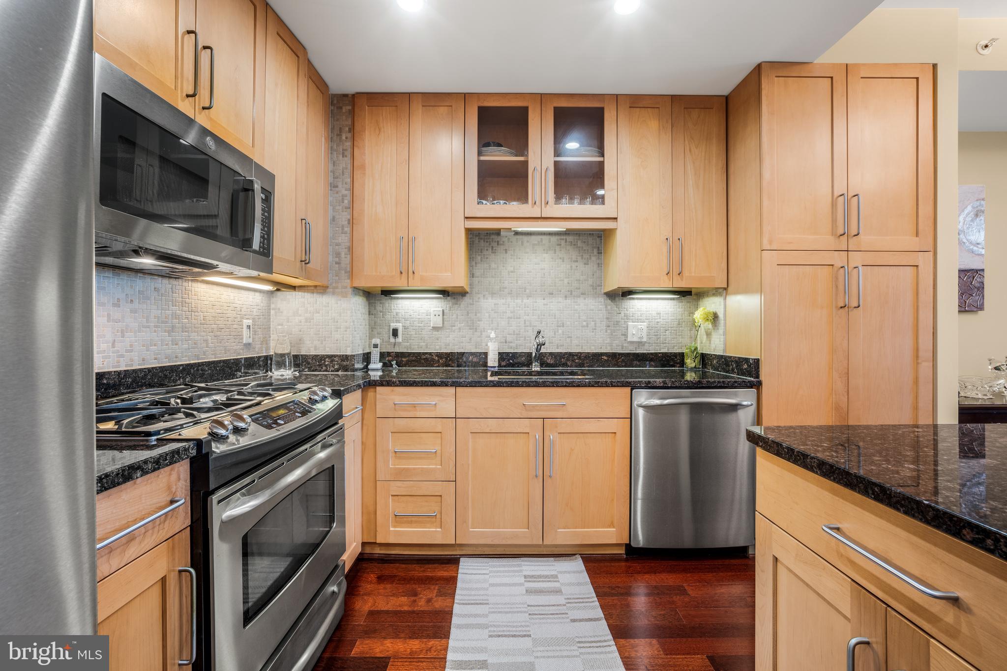 ONE PARK CREST - Residential