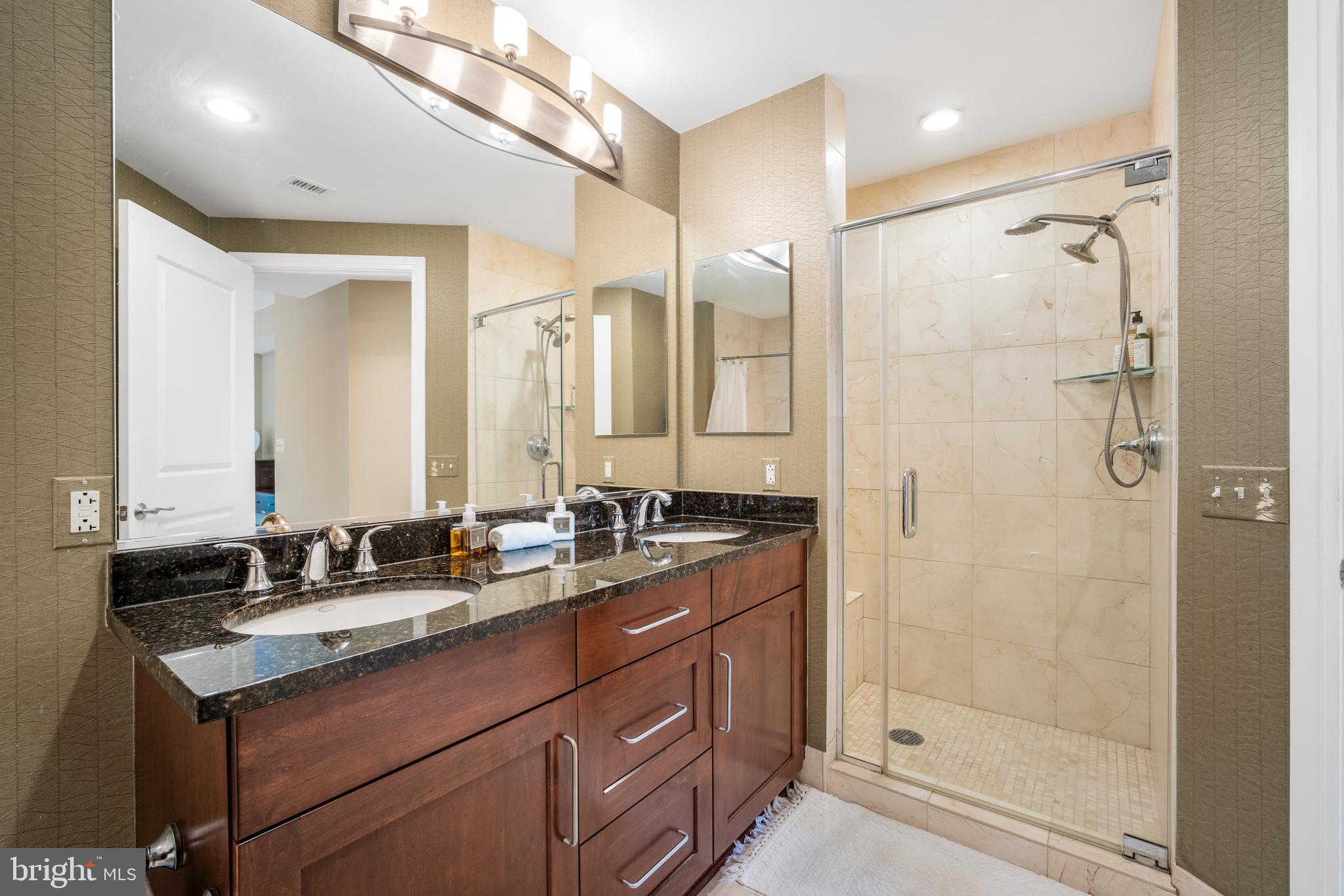 ONE PARK CREST - Residential