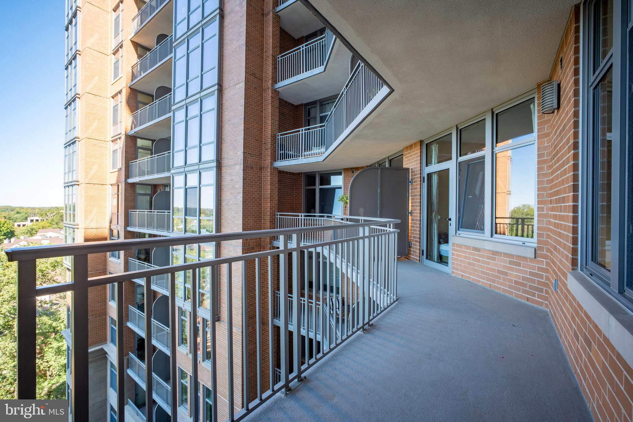 ONE PARK CREST - Residential