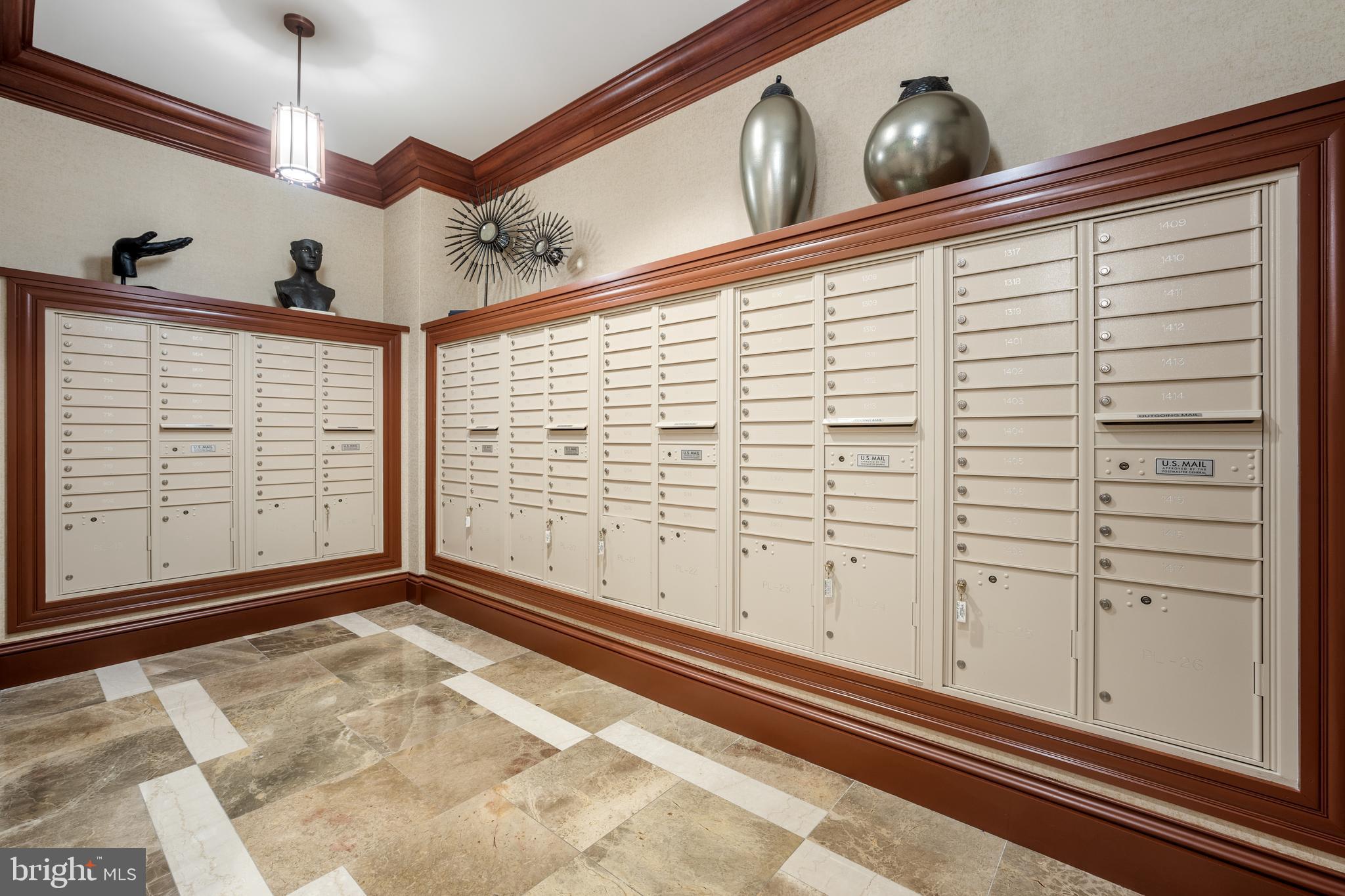 ONE PARK CREST - Residential