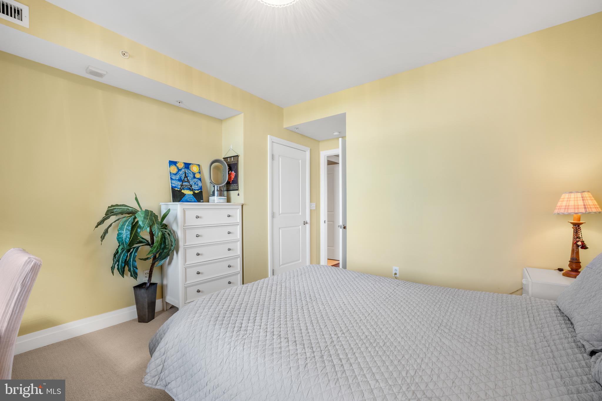 ONE PARK CREST - Residential