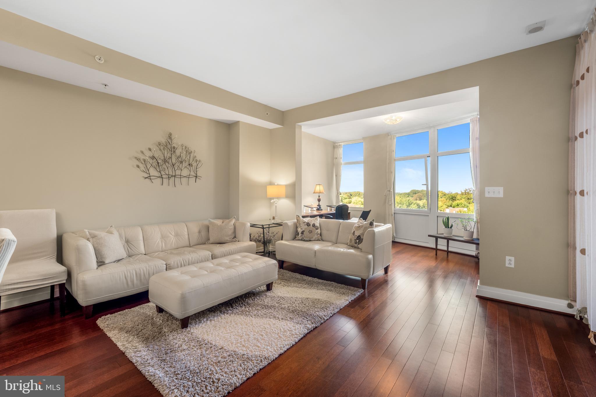 ONE PARK CREST - Residential