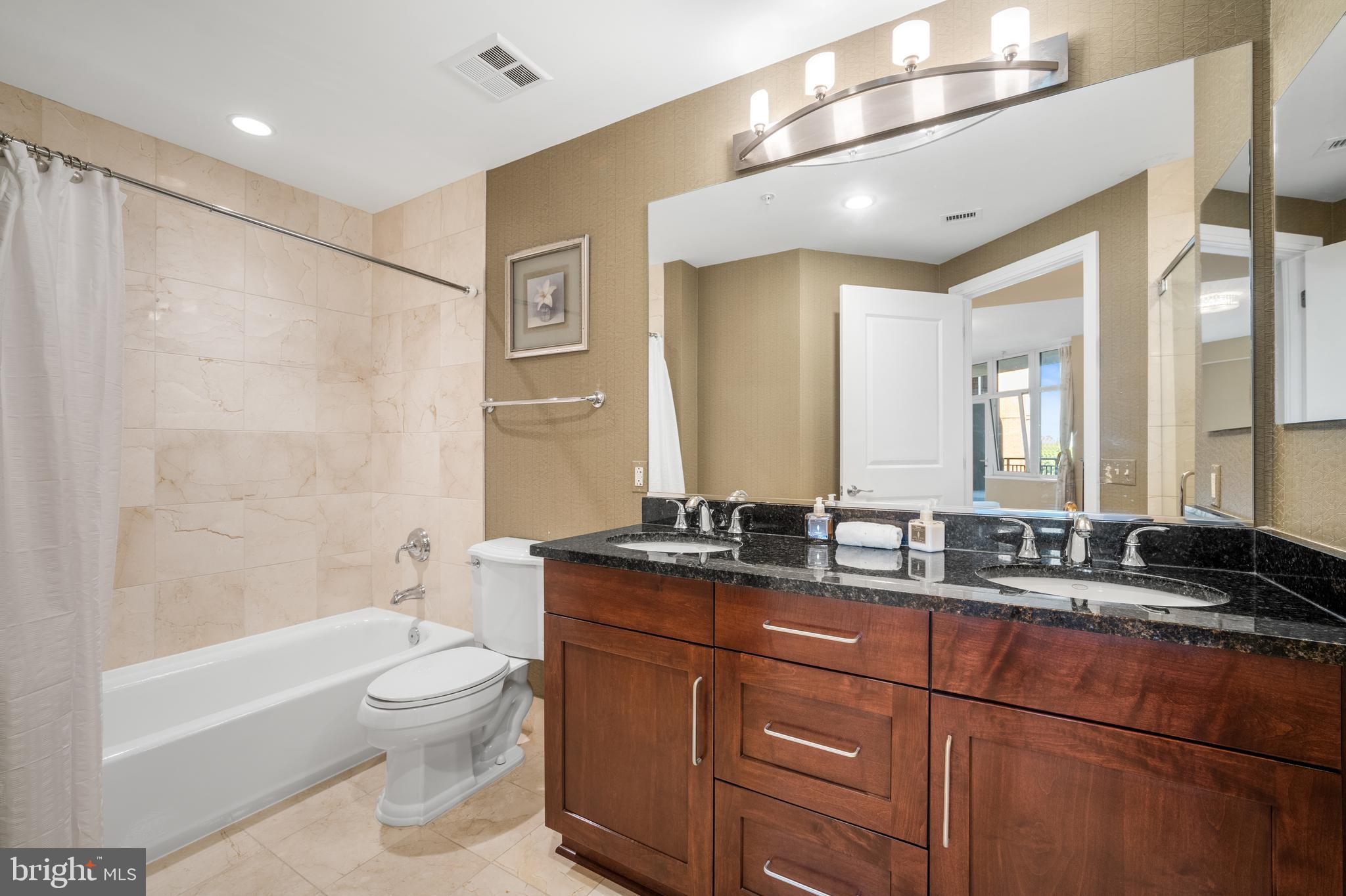 ONE PARK CREST - Residential